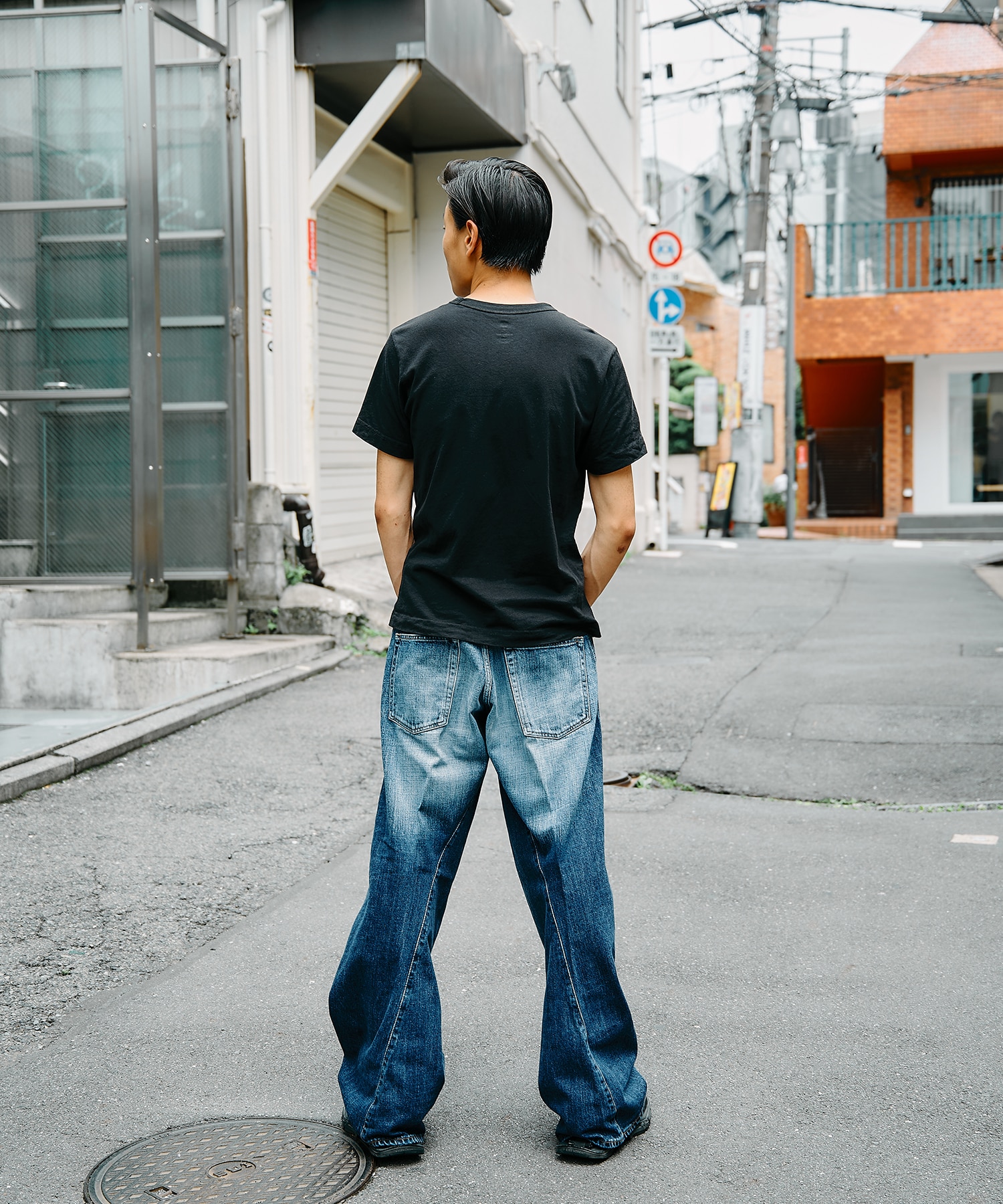 別注 3D TWISTED WIDE LEG FADED JEANS NVRFRGT