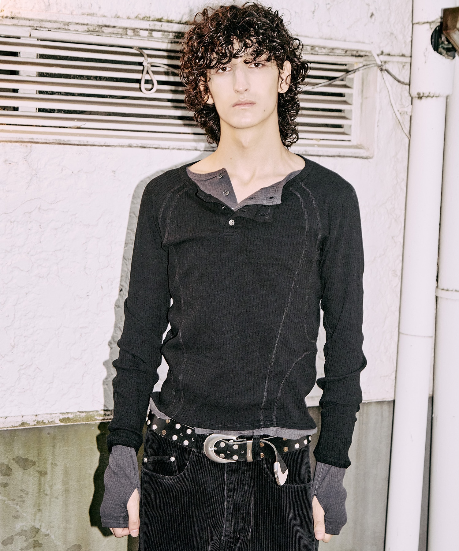 別注 HENLEY PANELED SWEATER NVRFRGT