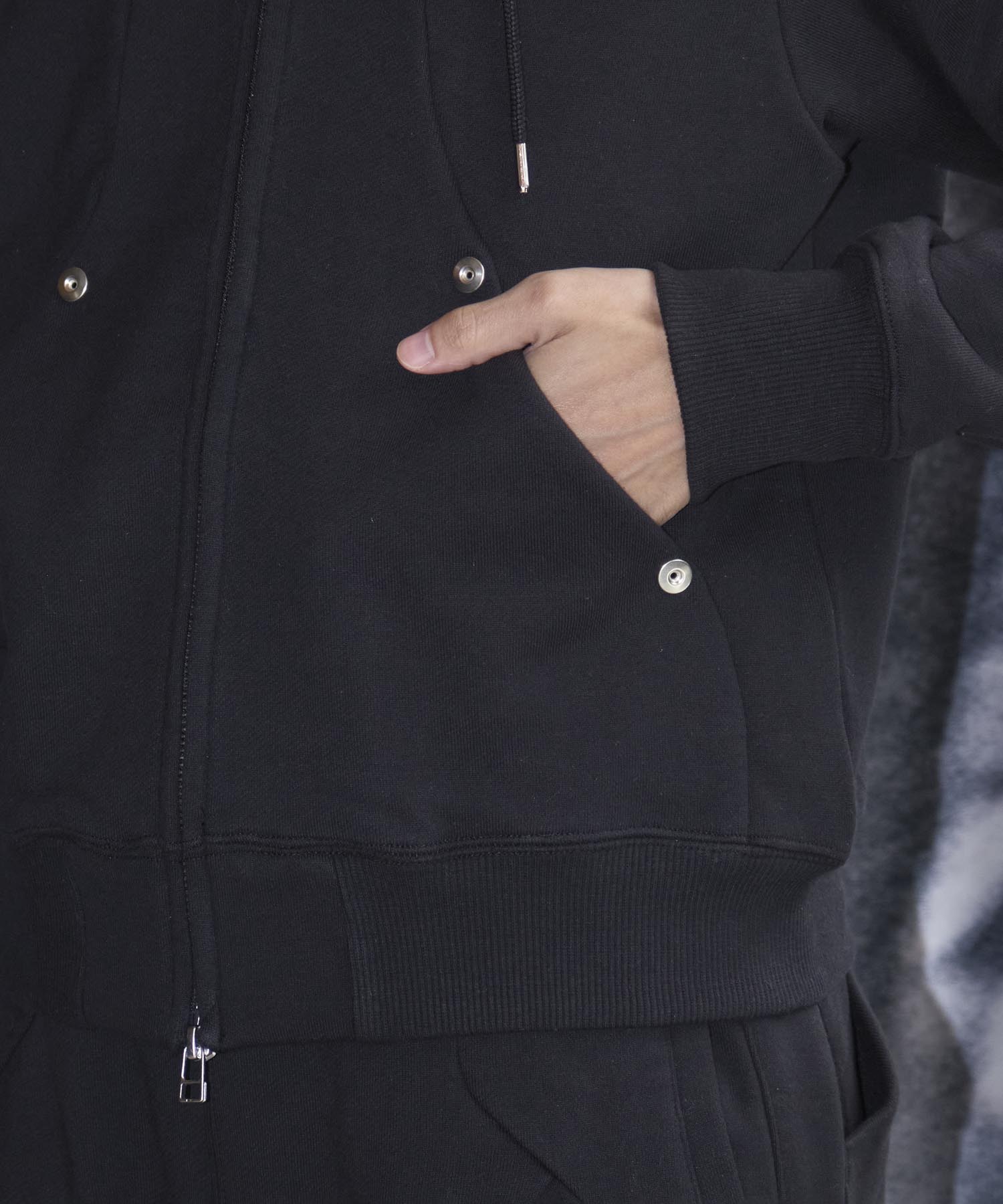 SHORT ZIP HOODIE CONZ