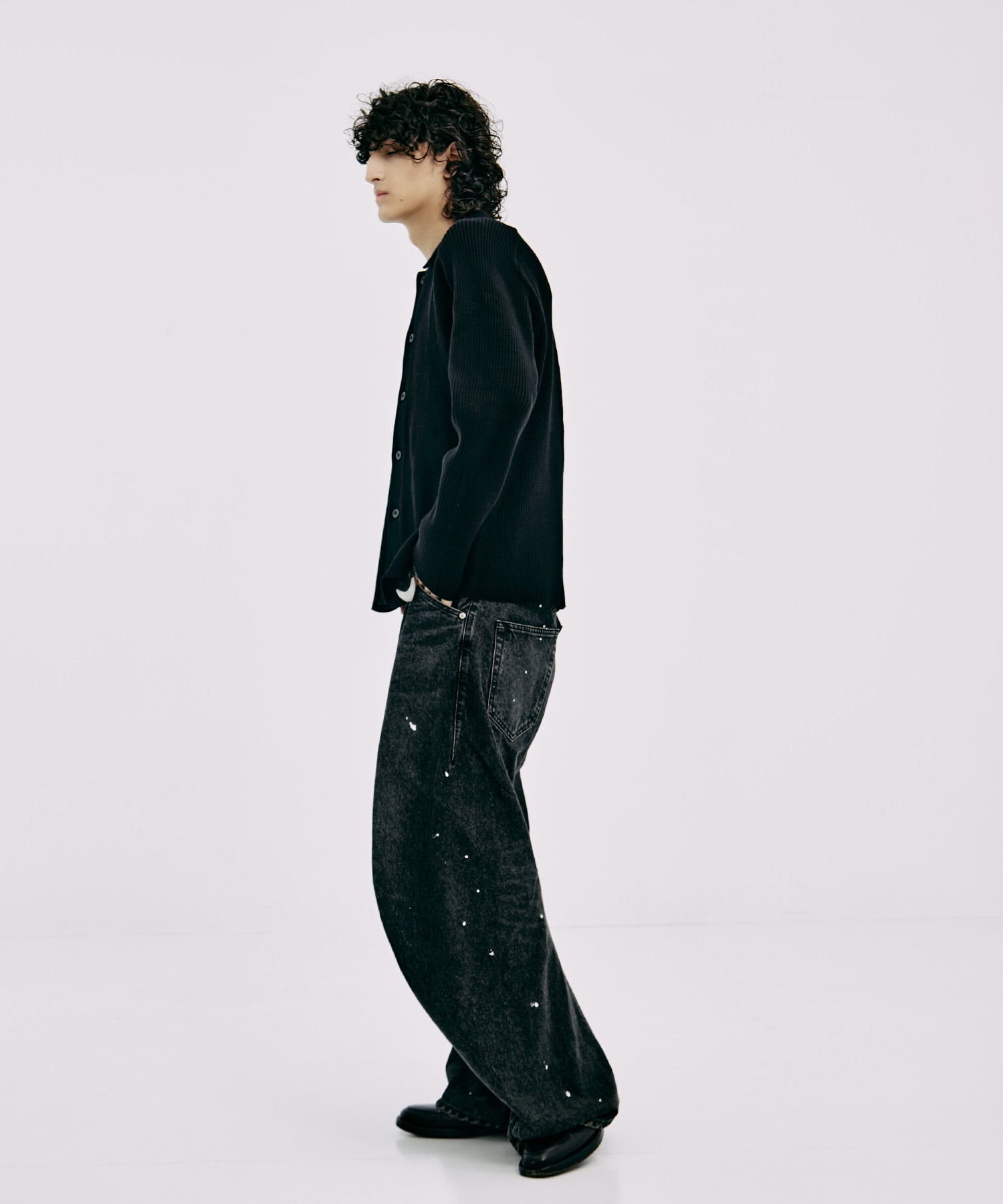 別注 TWISTED CURVED LEG JEANS NVRFRGT
