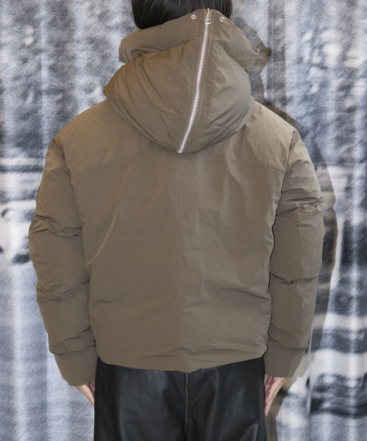 HOODED PUFFER JACKET NVRFRGT