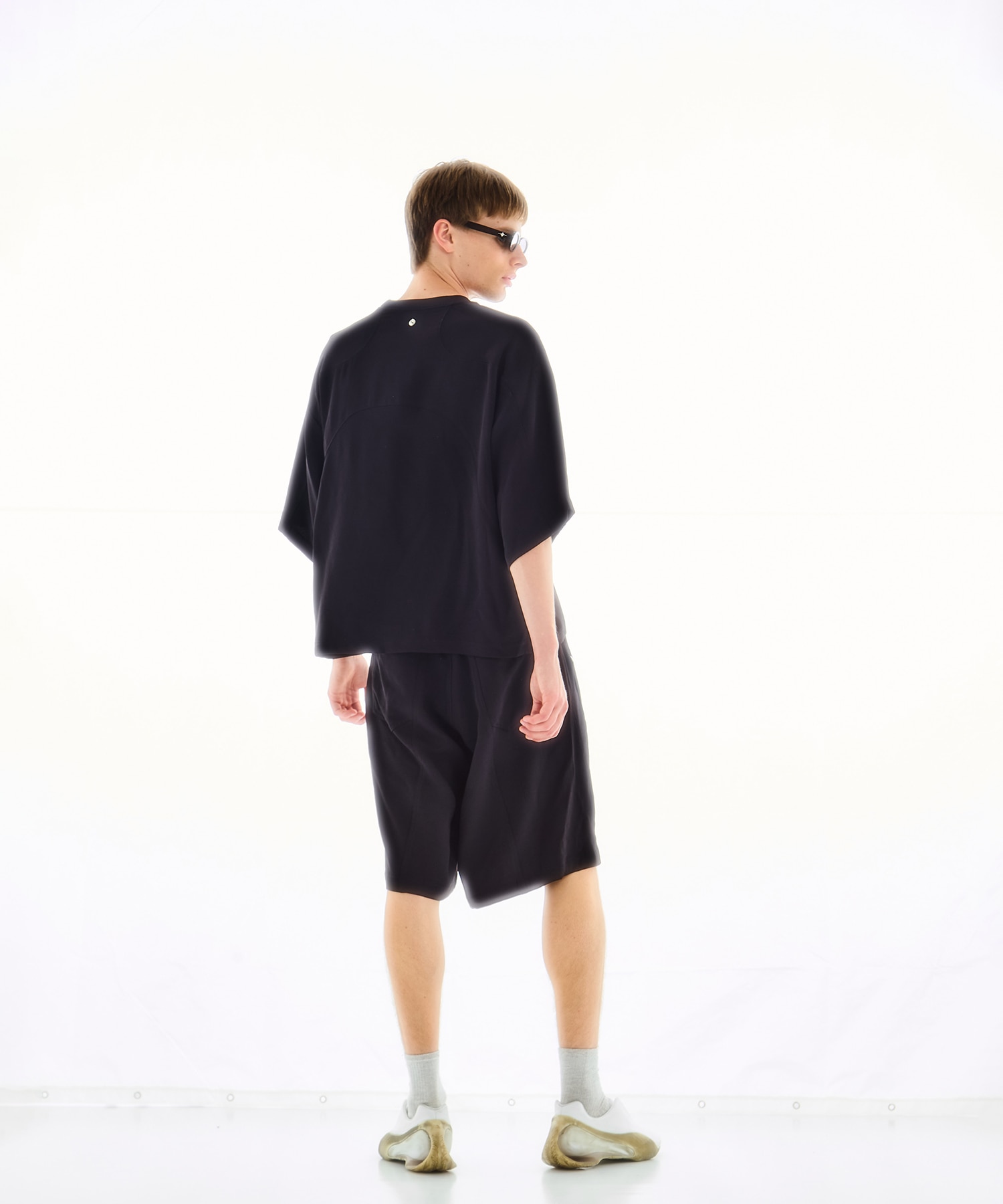PANEL OVER CREW NECK TEE CONZ