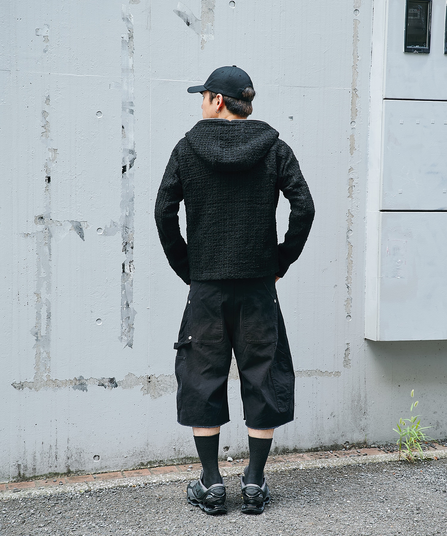 DUCK DOUBLE KNEE CURVED LEG SHORTS CONZ