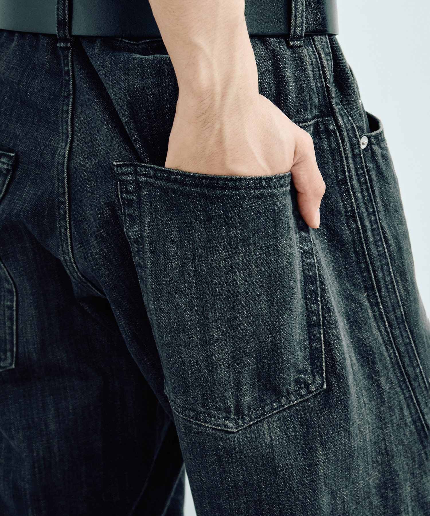 別注 3D TWISTED  WIDELEG JEANS NVRFRGT