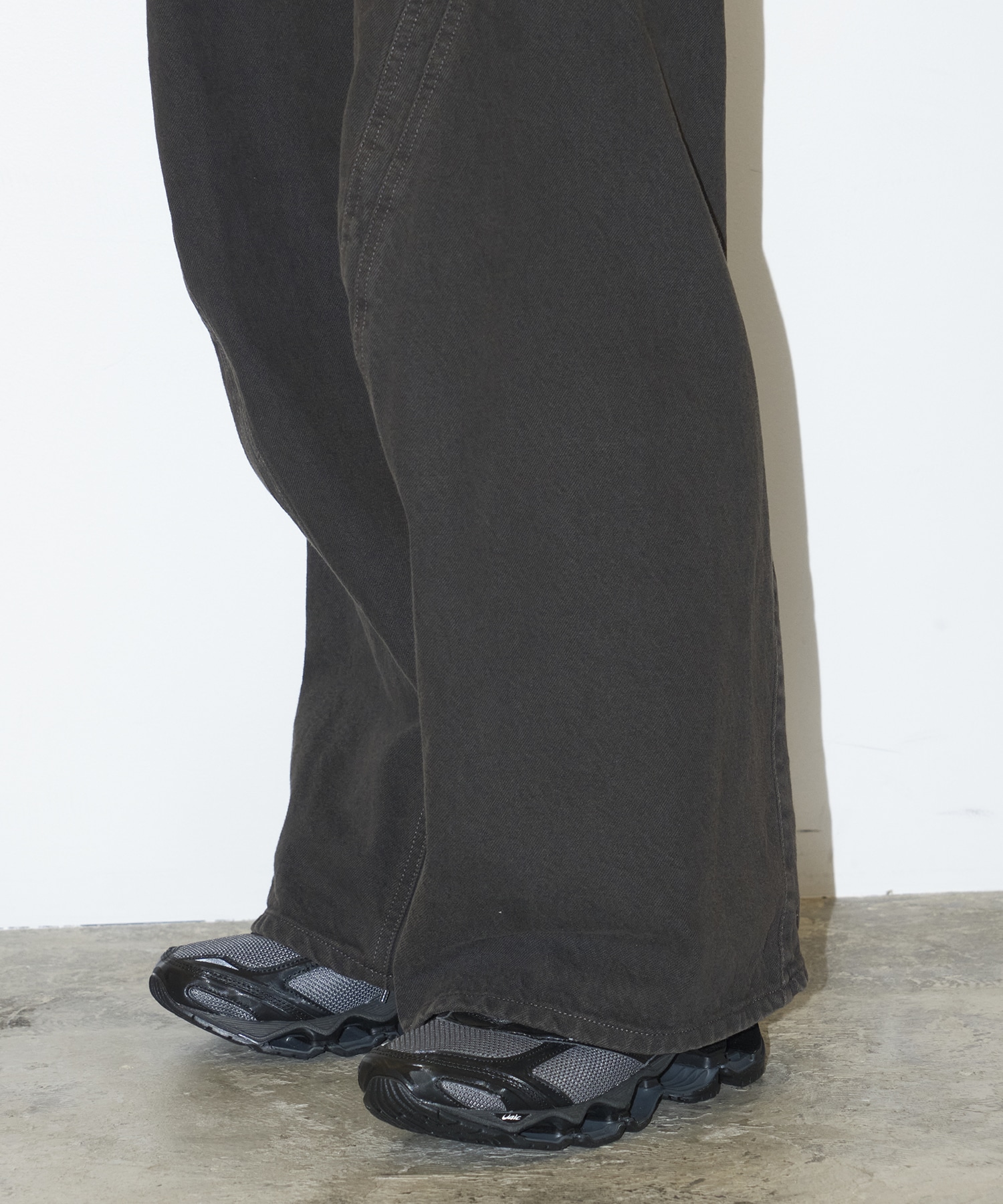 3D TWISTED WIDE LEG JEANS NVRFRGT