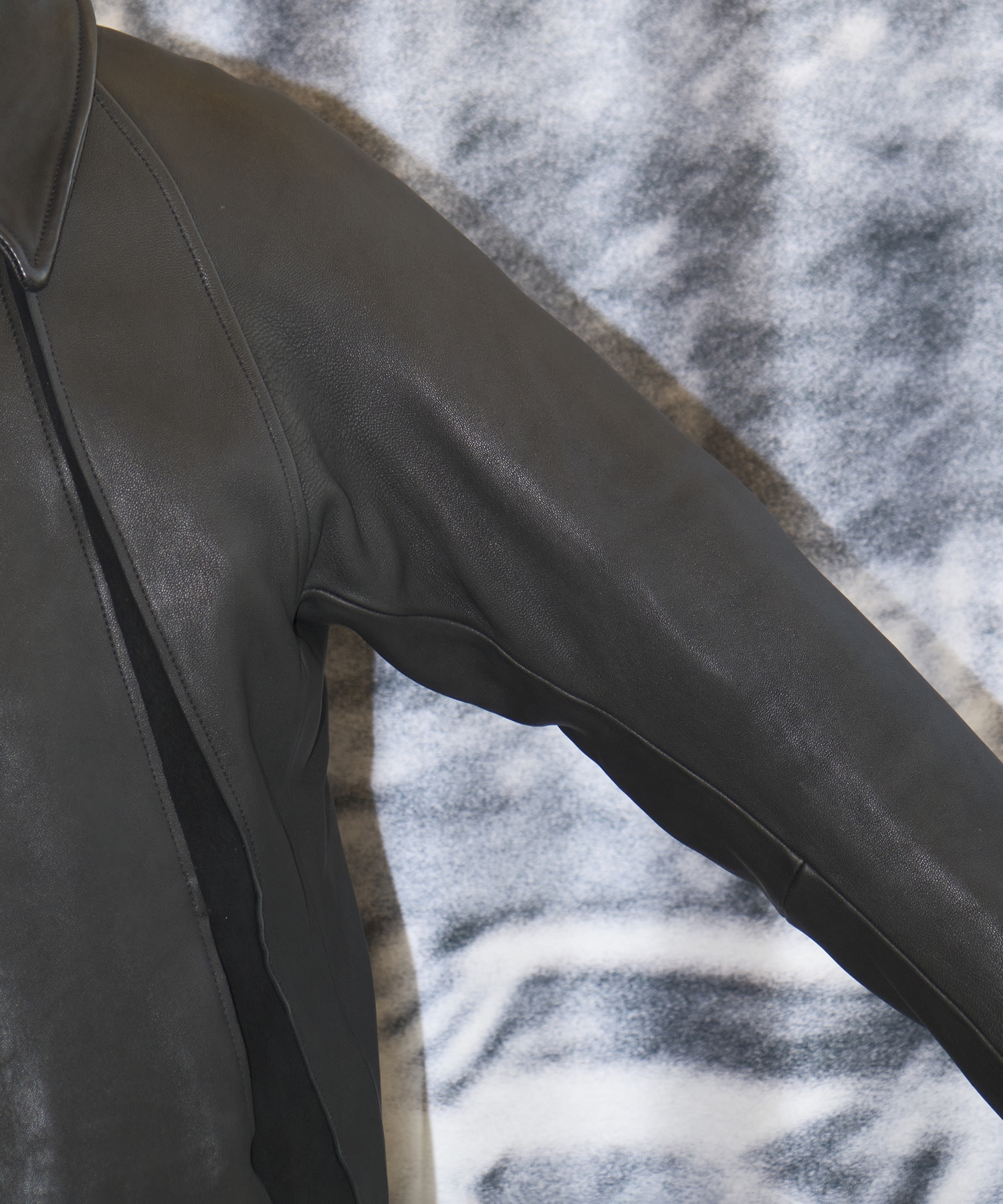 LEATHER PANELED ZIP UP JACKET NVRFRGT