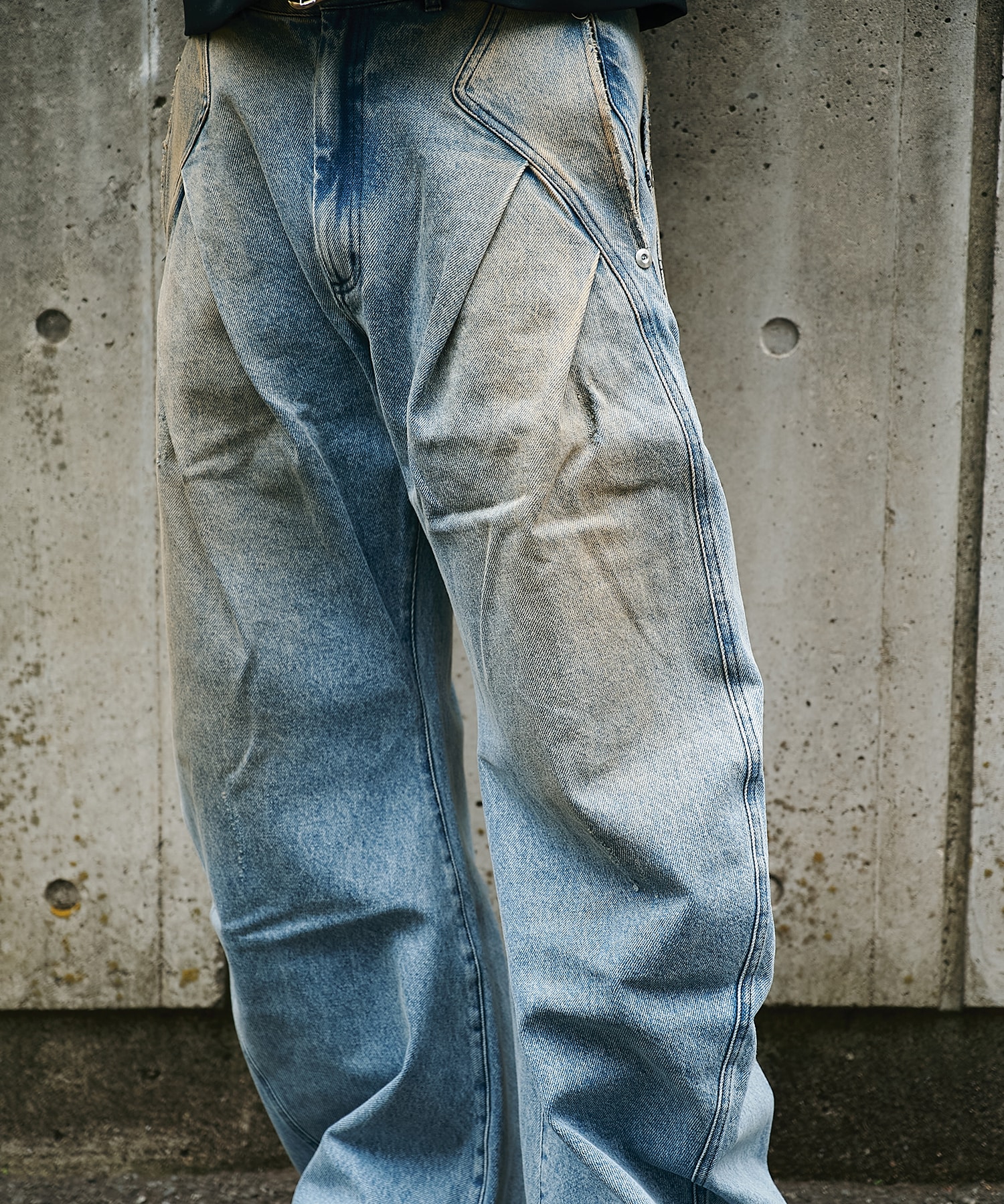 distressed curve denim CONZ