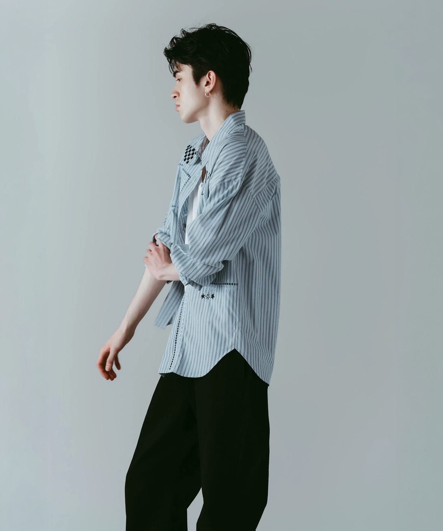 embroidered shirt(unisex) 