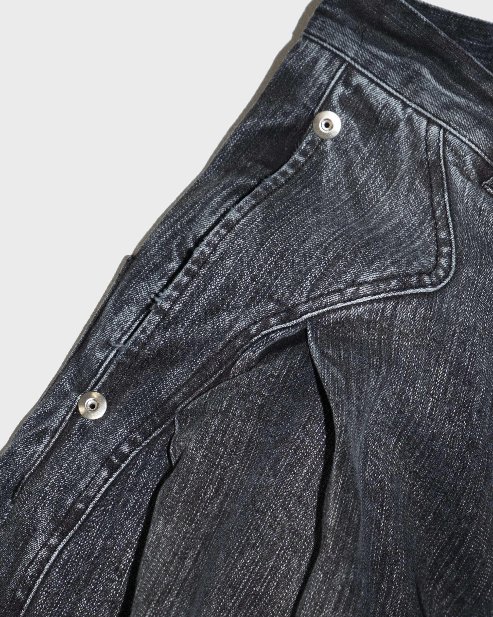 COLOR DYED SLAB CRVED DENIM CONZ