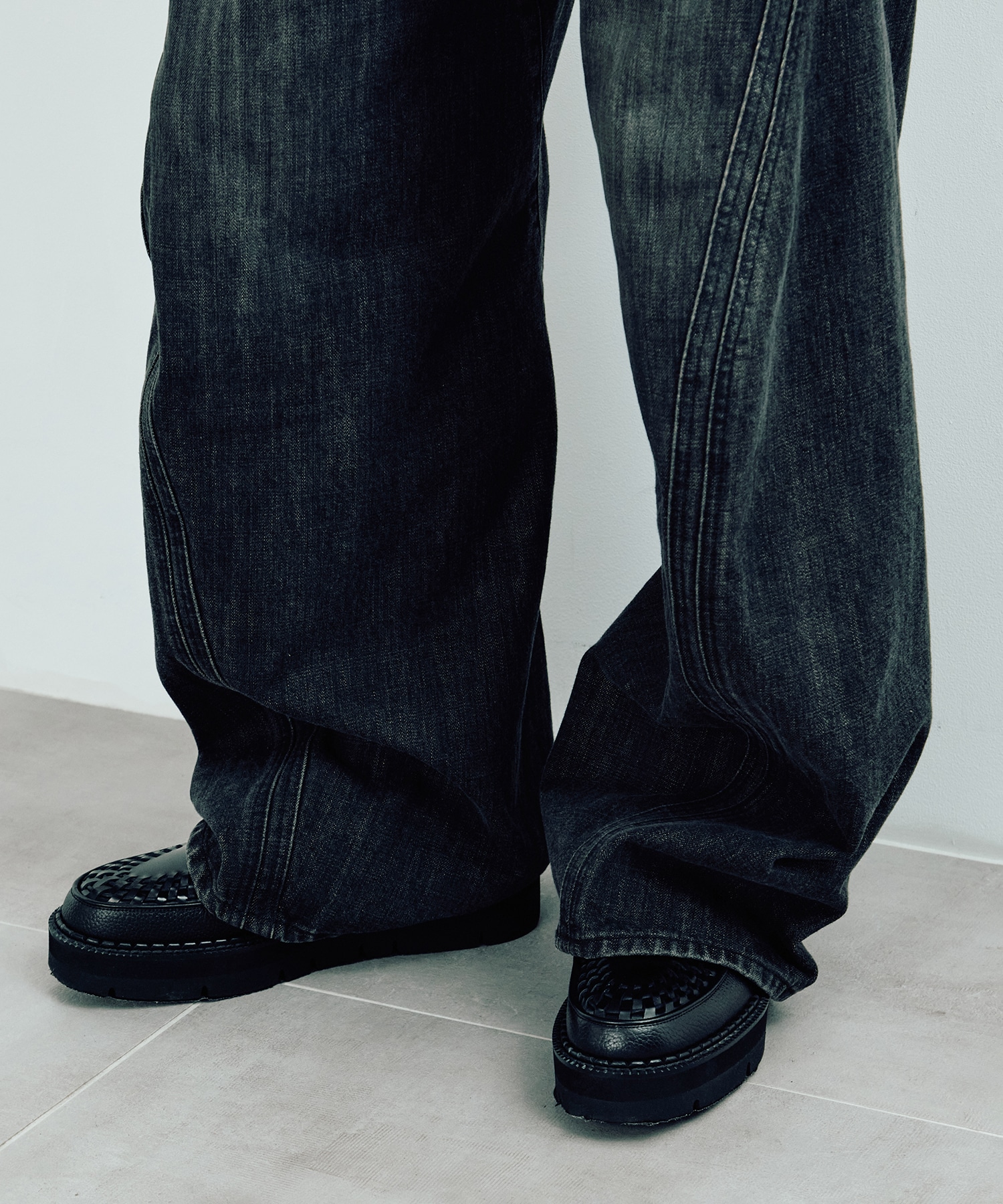 別注 3D TWISTED  WIDELEG JEANS NVRFRGT