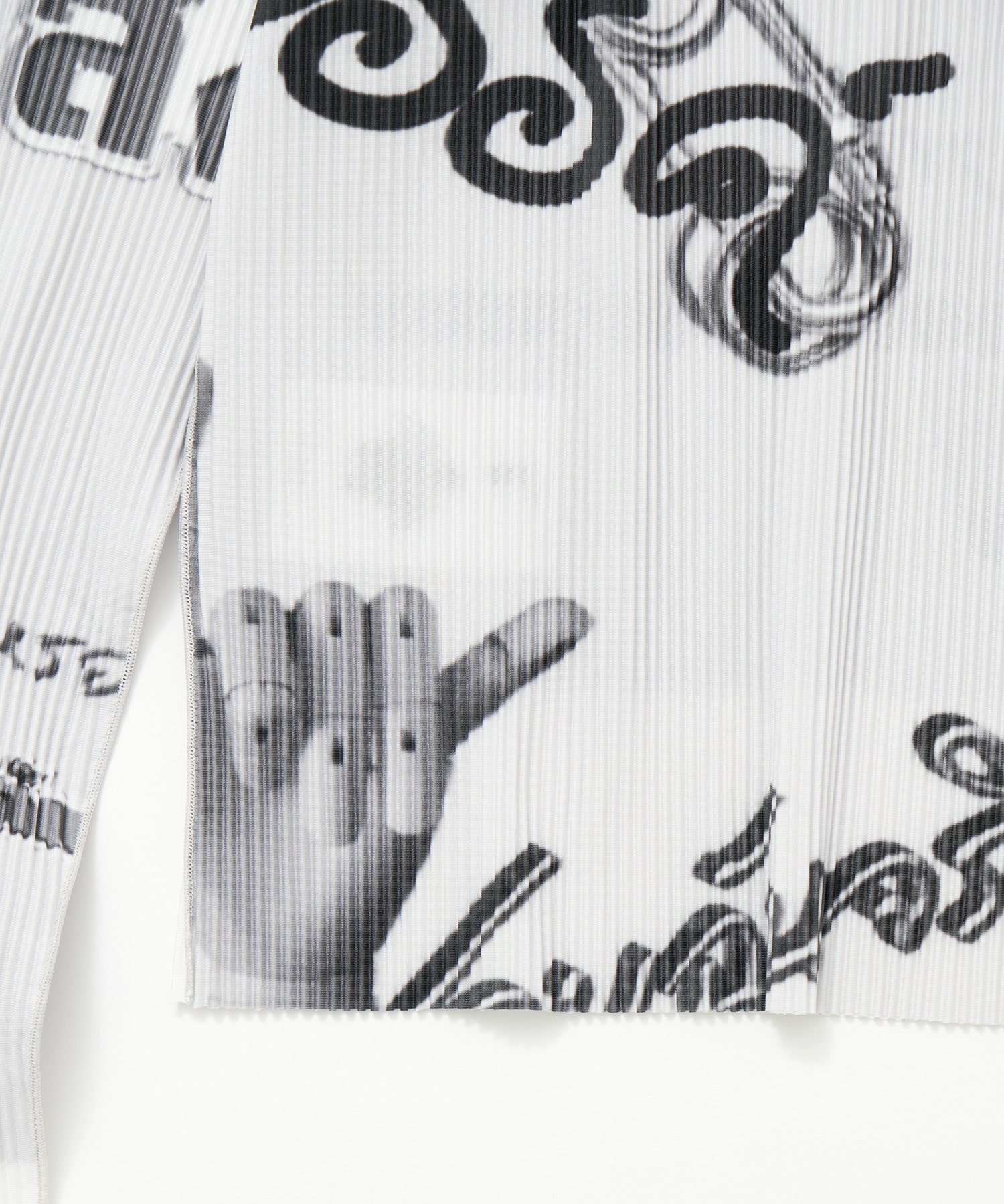 別注 GRAPHIC TINY TOP kotohayokozawa