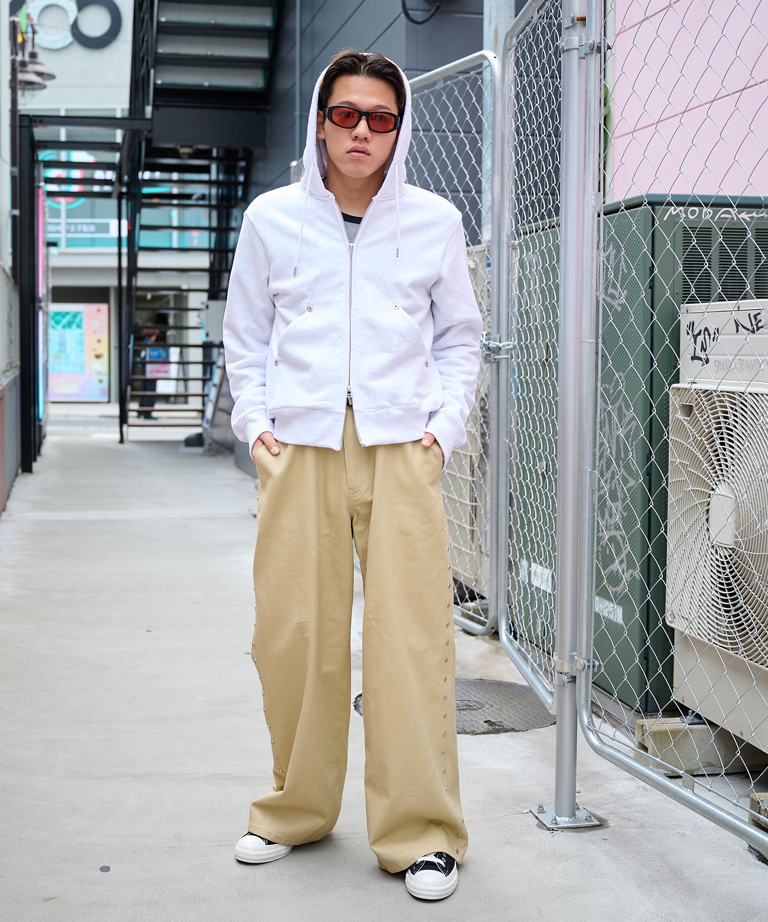 SHORT ZIP HOODIE CONZ