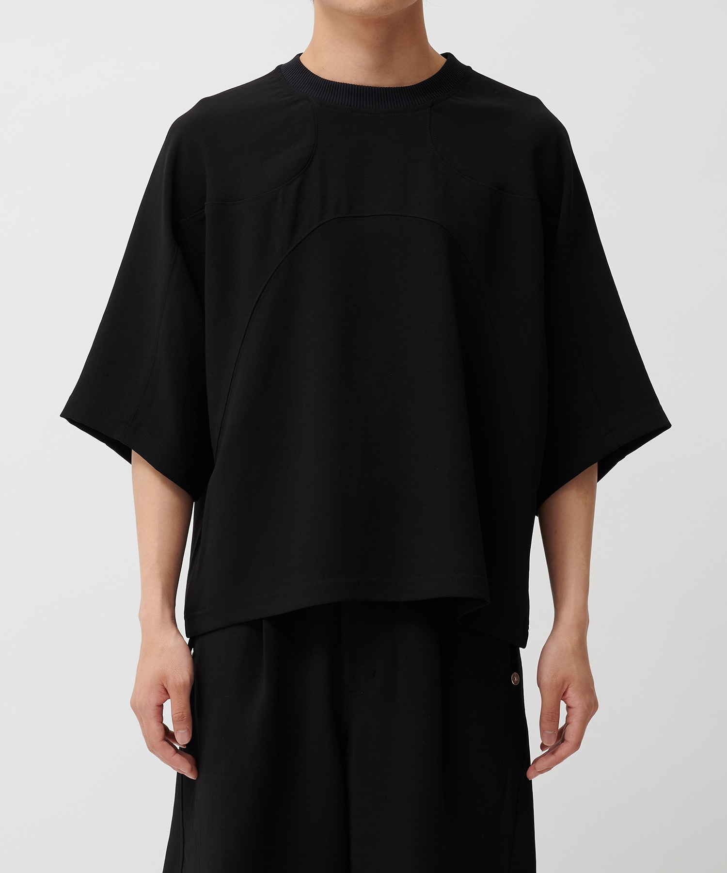 PANEL OVER CREW NECK TEE CONZ