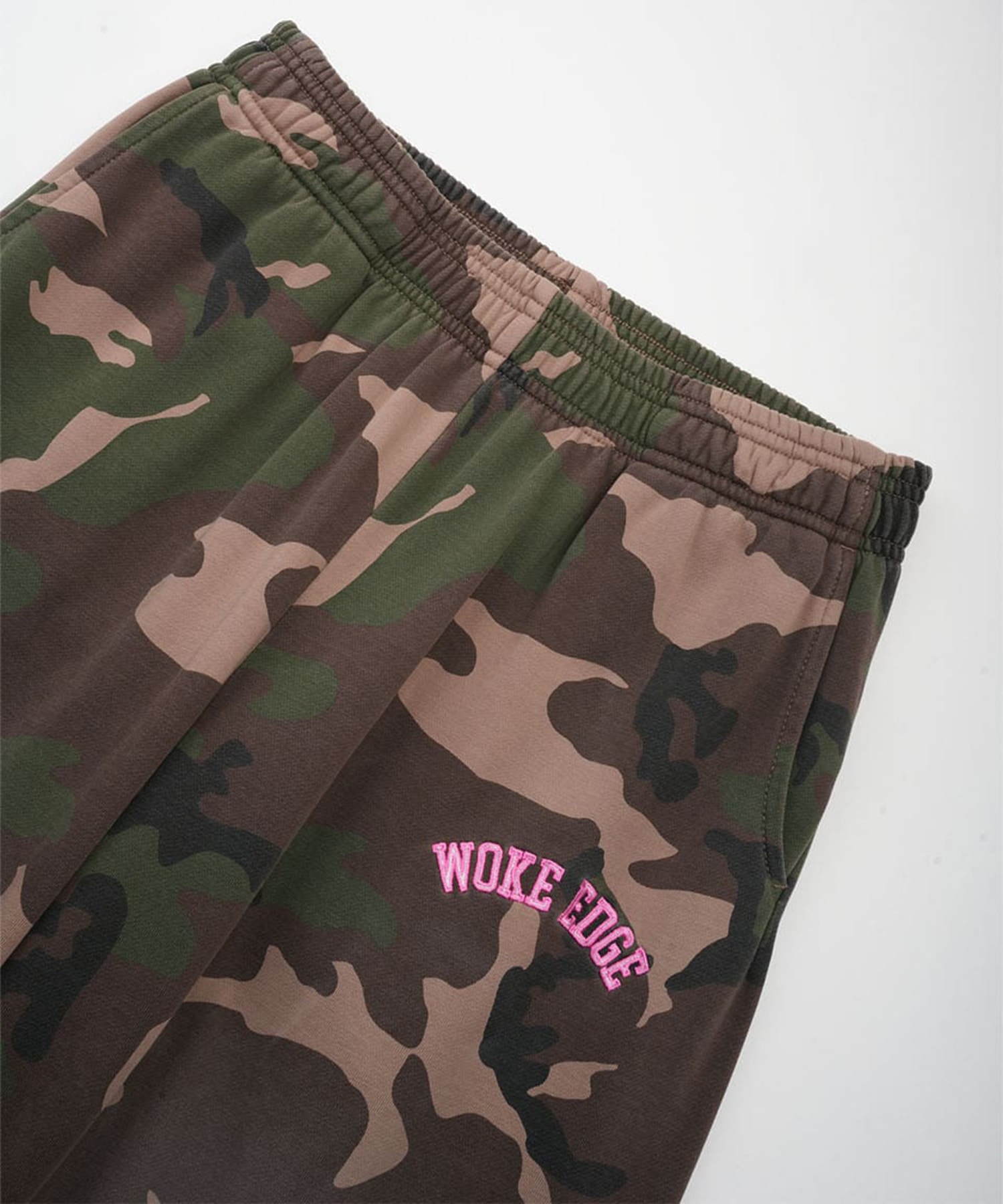 Splayed Camo Sweat Pants WOKE EDGE
