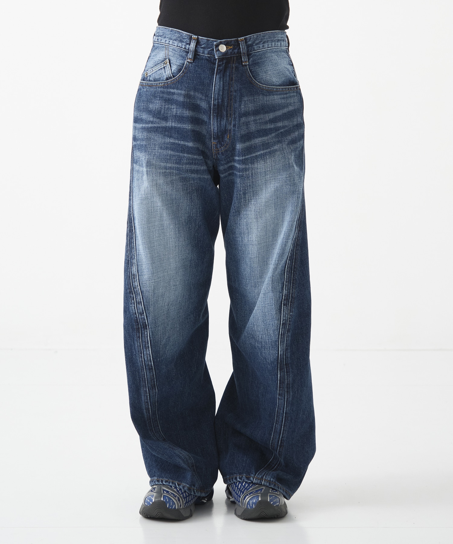 別注 3D TWISTED WIDE LEG FADED JEANS NVRFRGT