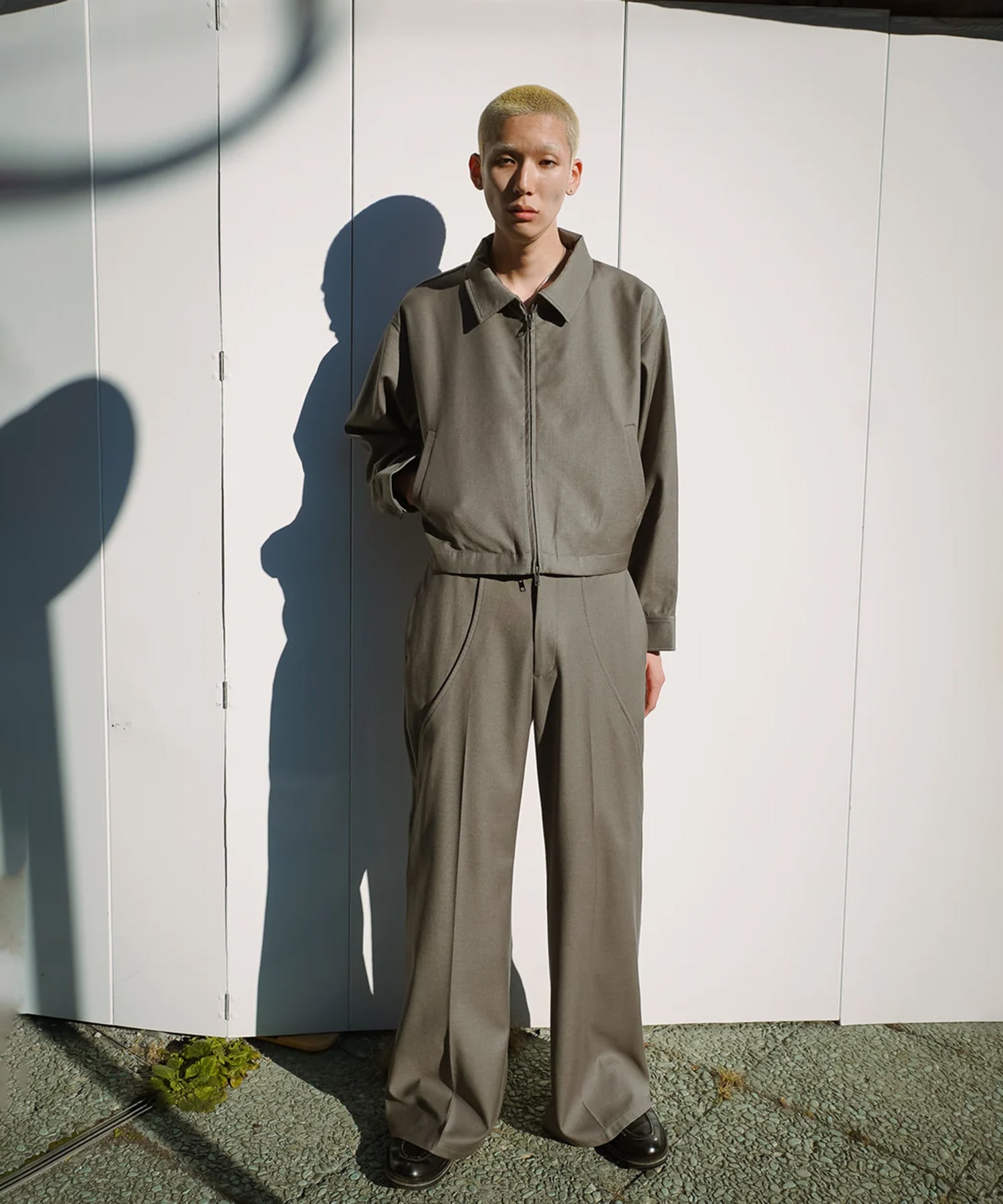 TUCK FLARE PANTS GOAT ESSENCE