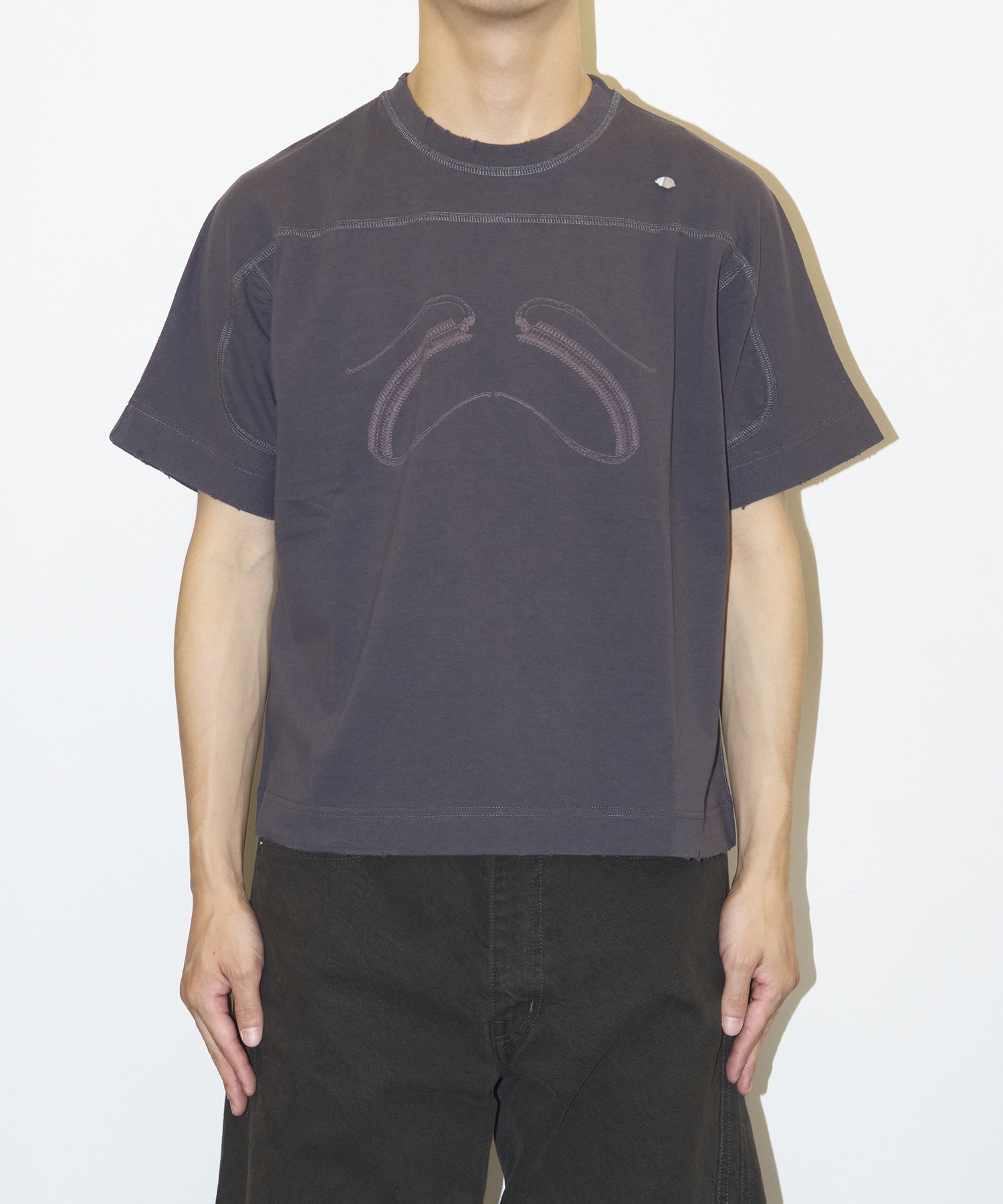 25 TEE × jinjinneedle JIAN YE