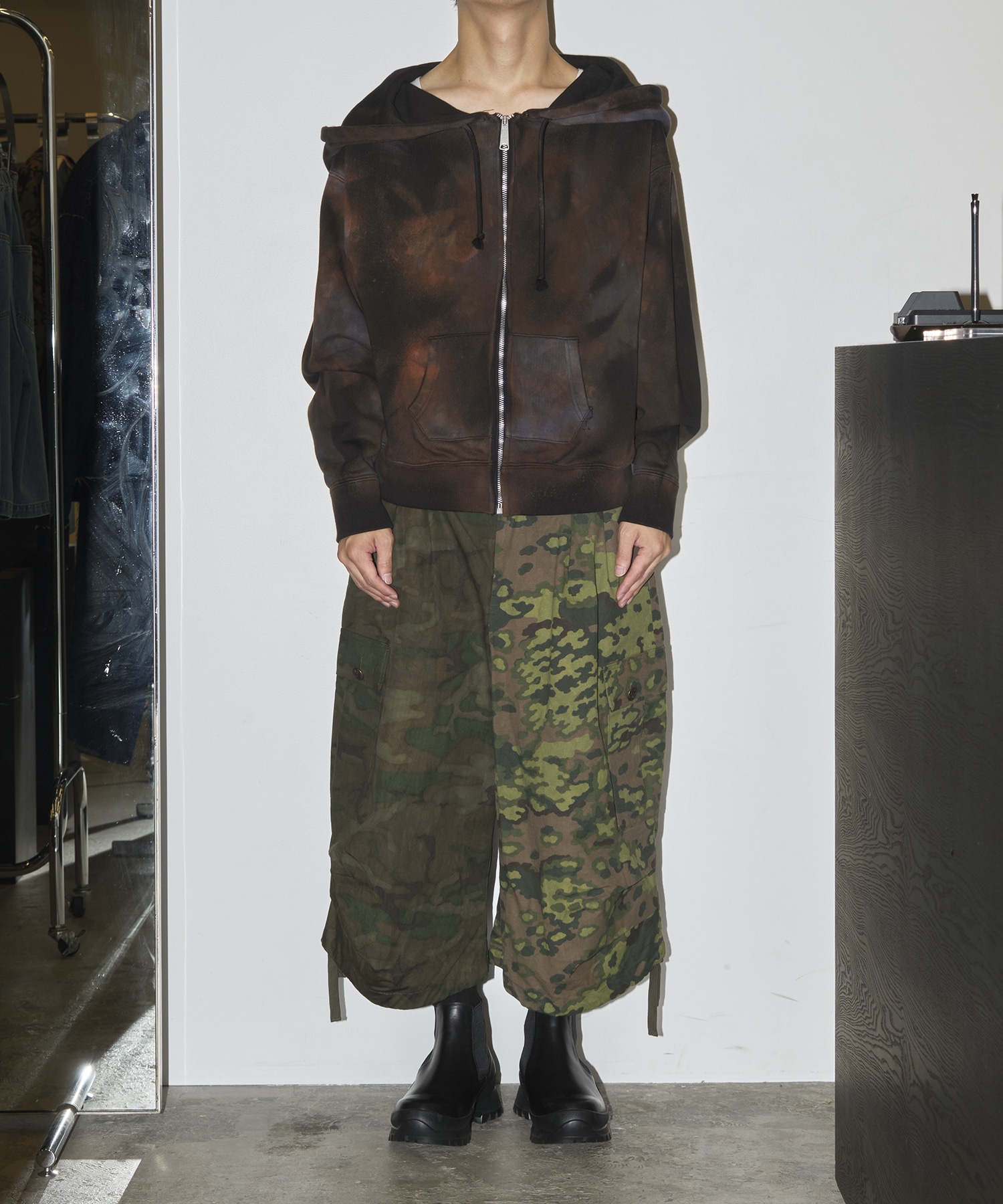 Large Hoodie LES SIX