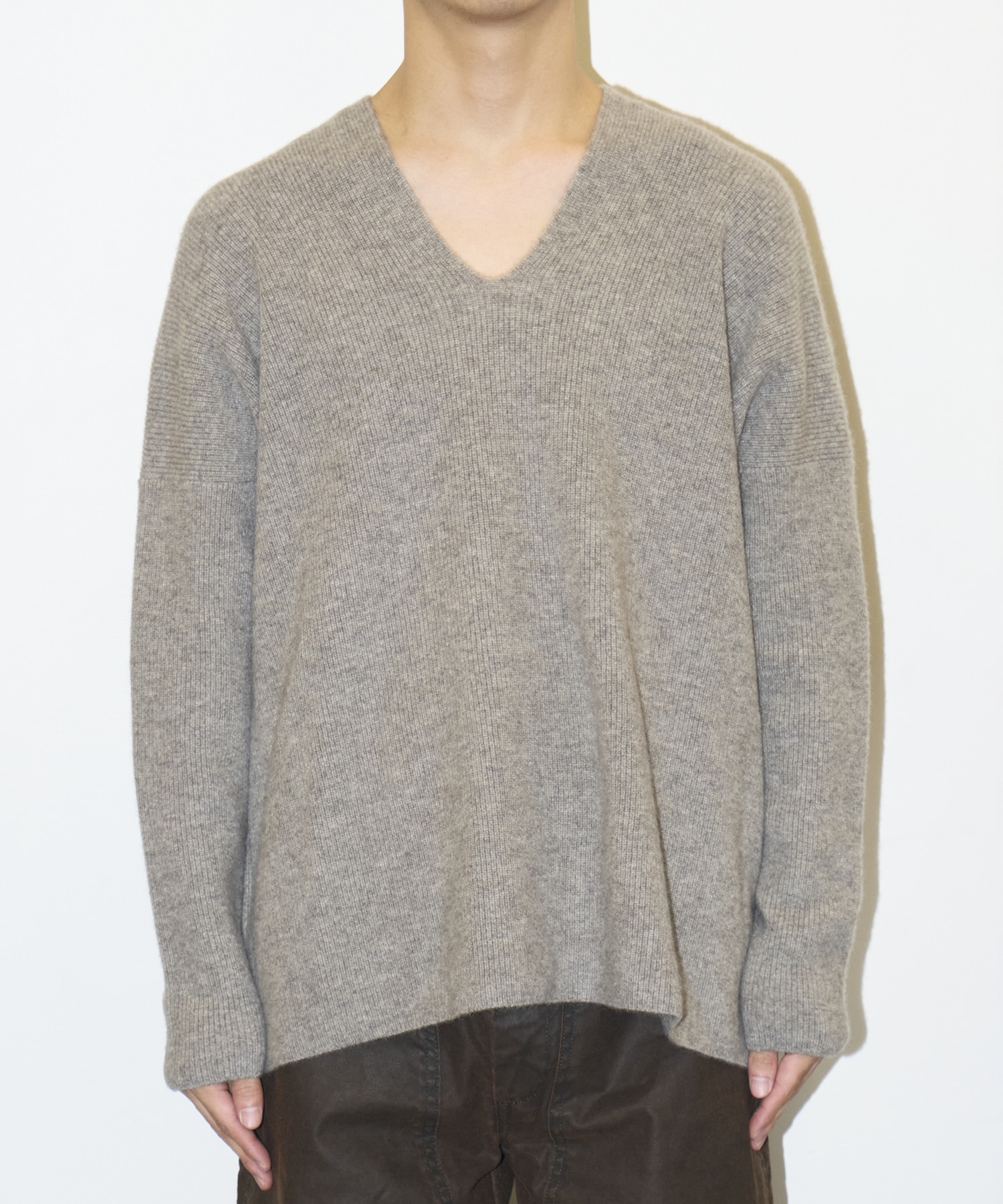 YAK V-neck Sweater Nomat