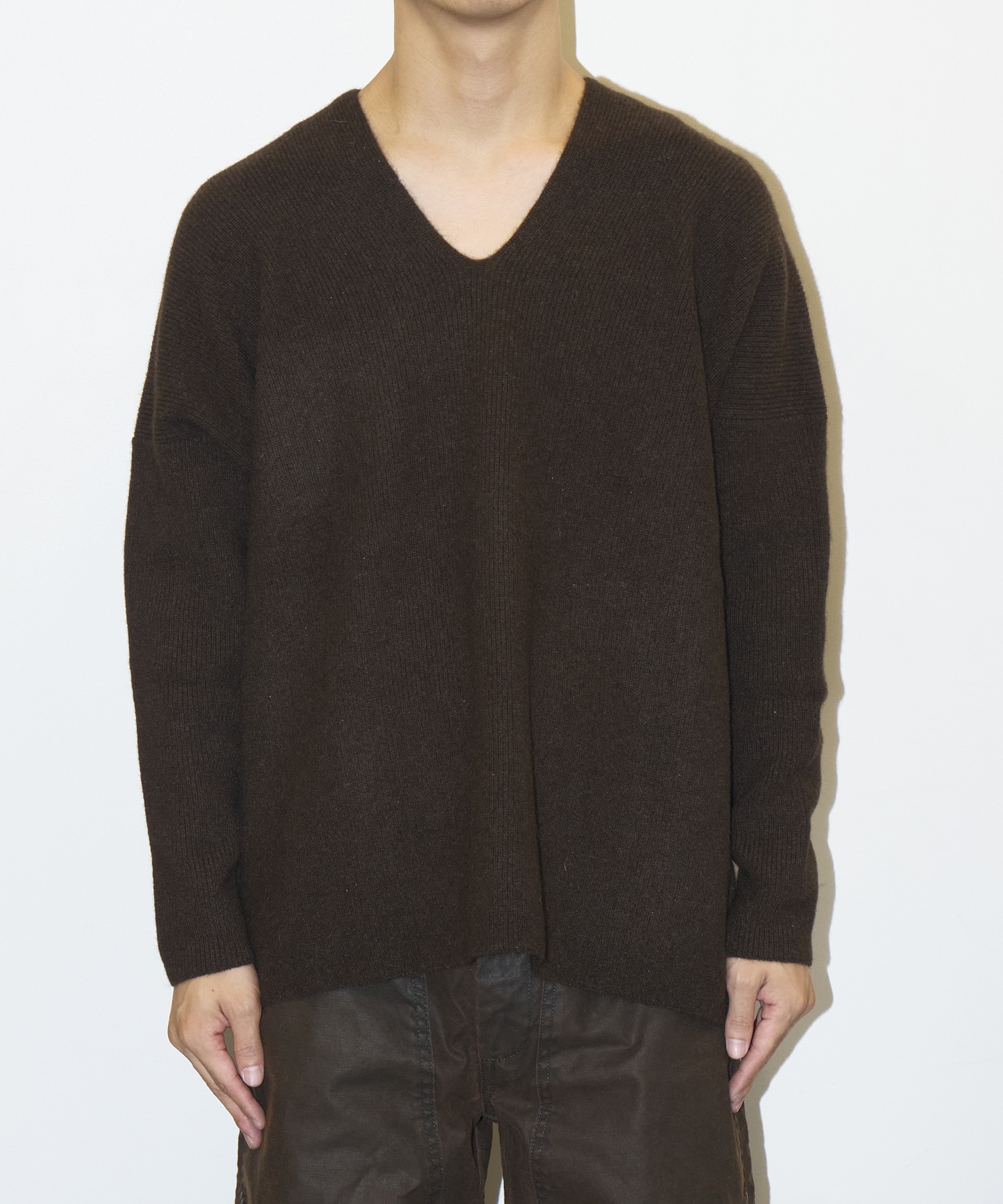 YAK V-neck Sweater Nomat