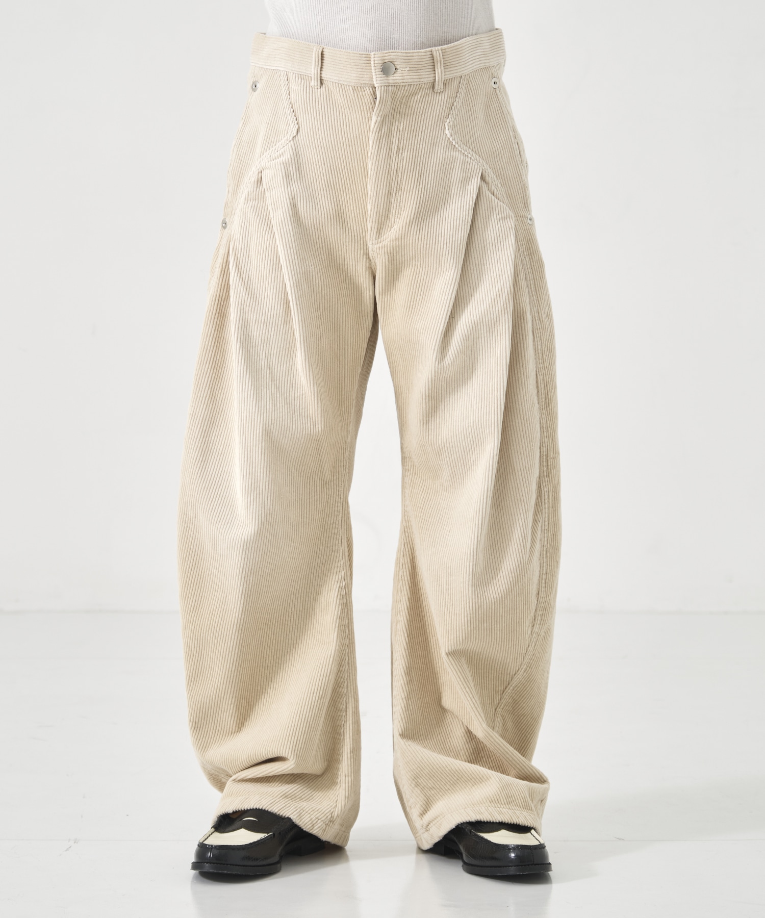 CORDUROY CURVED LEG PANTS CONZ