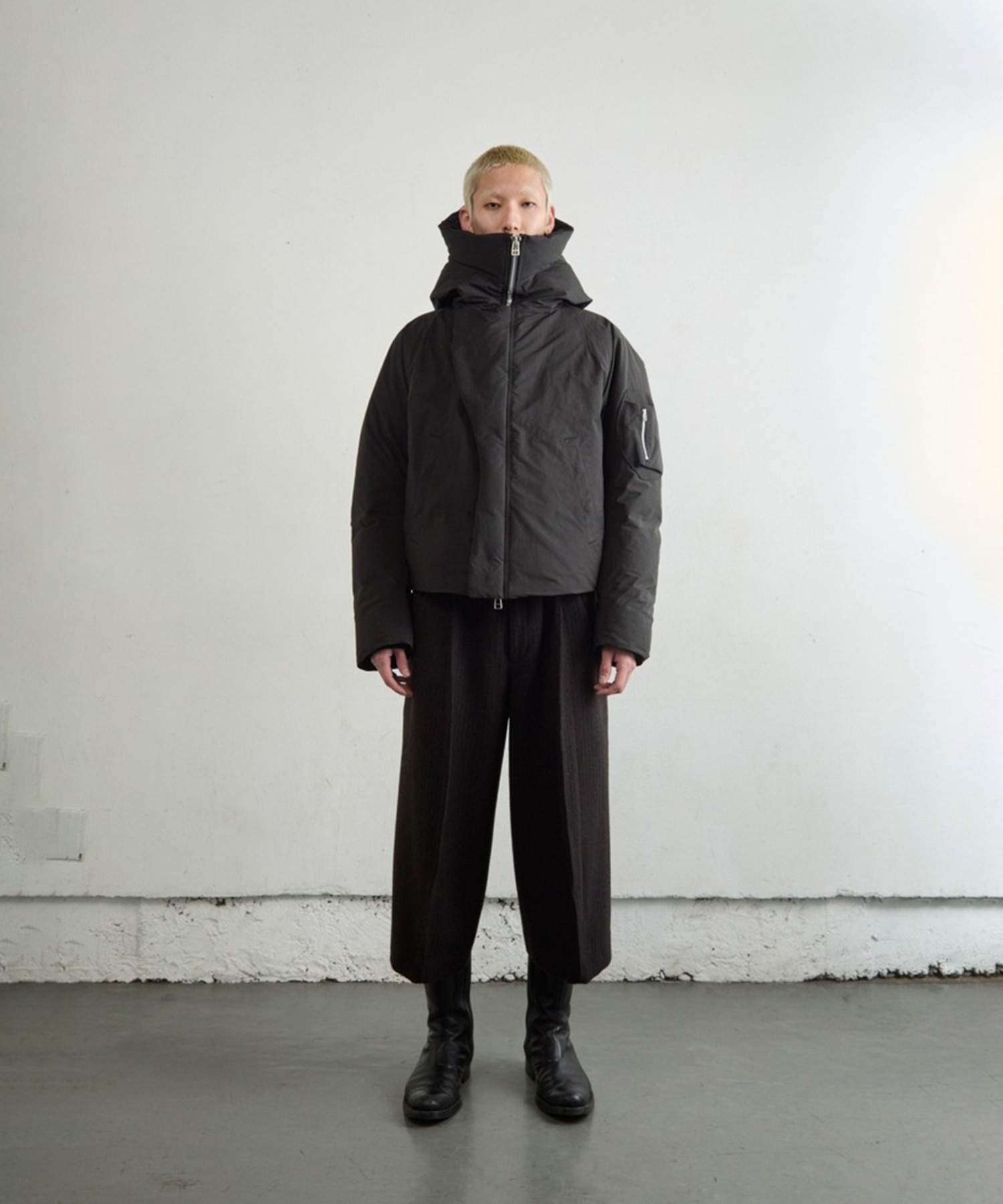 HOODED PUFFER JACKET NVRFRGT