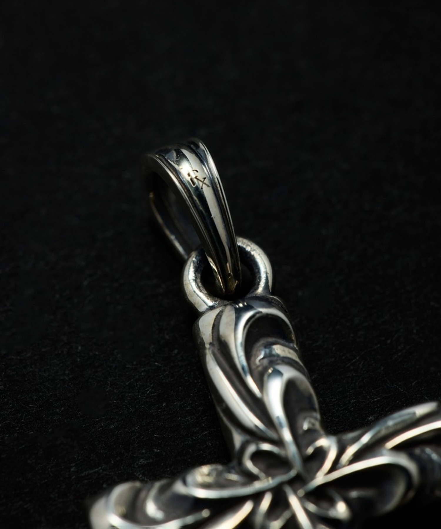 Ornament Cross Pendant Antidote BUYERS CLUB