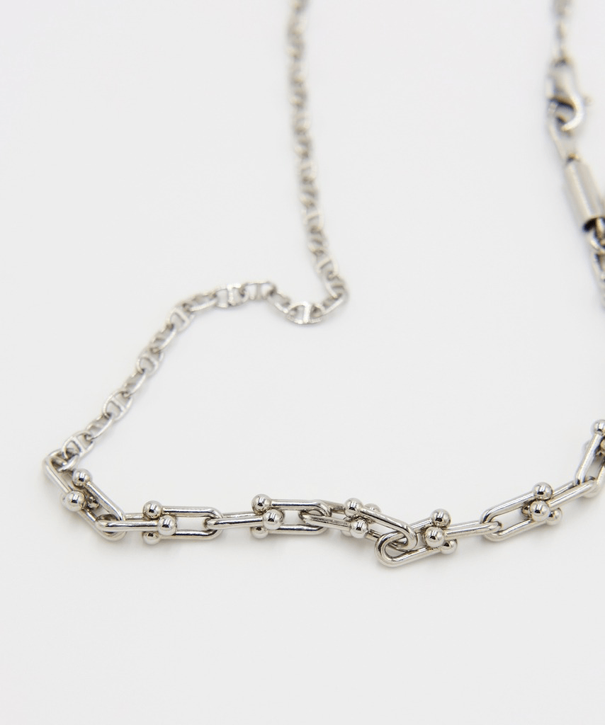 SWITCHING NECKLACE JieDa