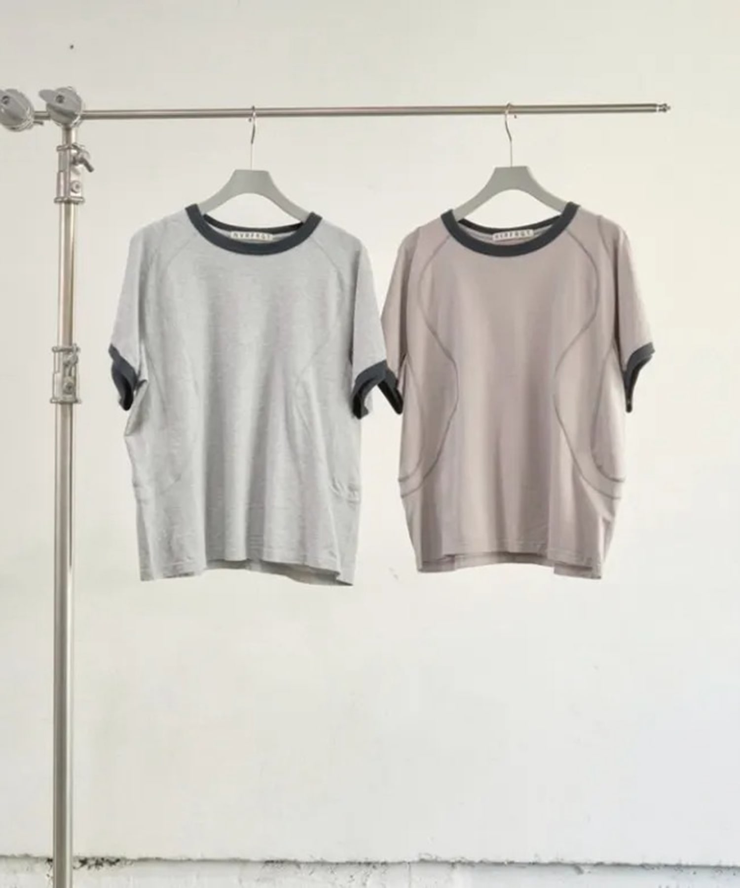 PANELLED HALF SLEEVE　RINGER T-SHIRT NVRFRGT