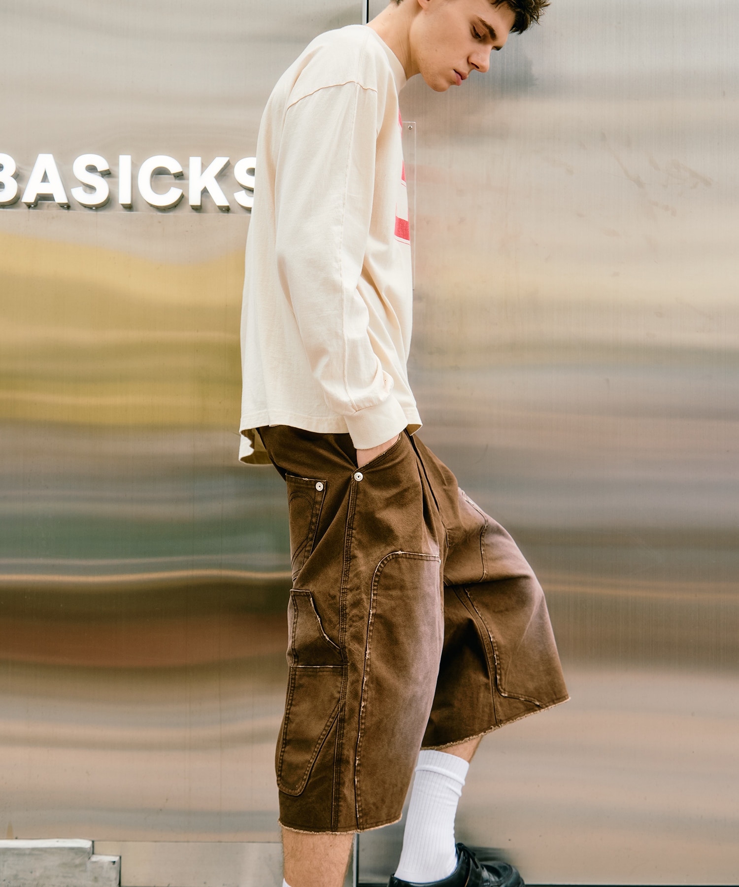 BASICKS×duck double knee curve leg shorts CONZ