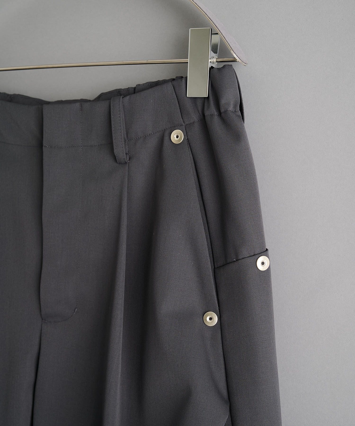 curve leg wide shorts CONZ