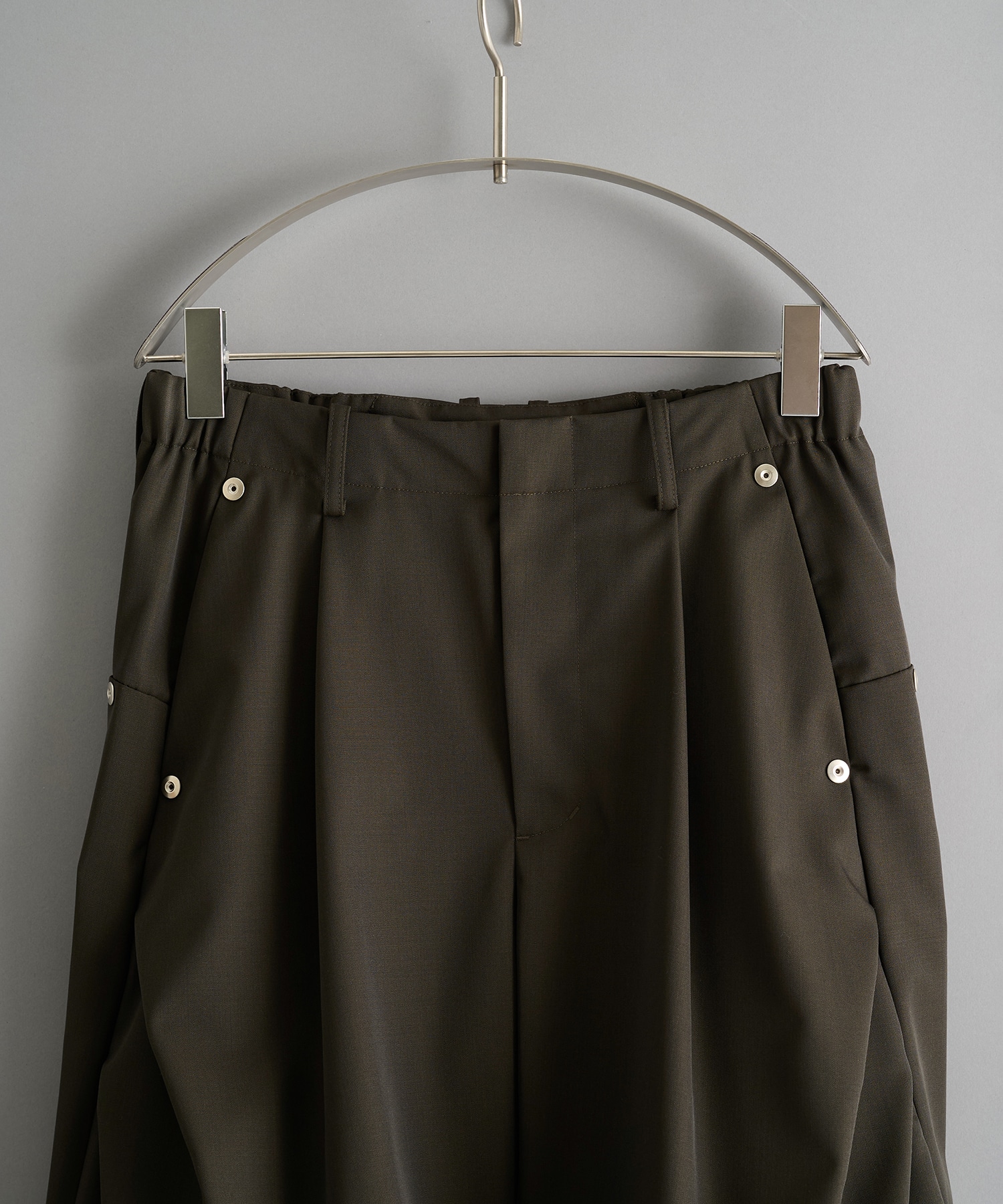 curve leg wide shorts CONZ
