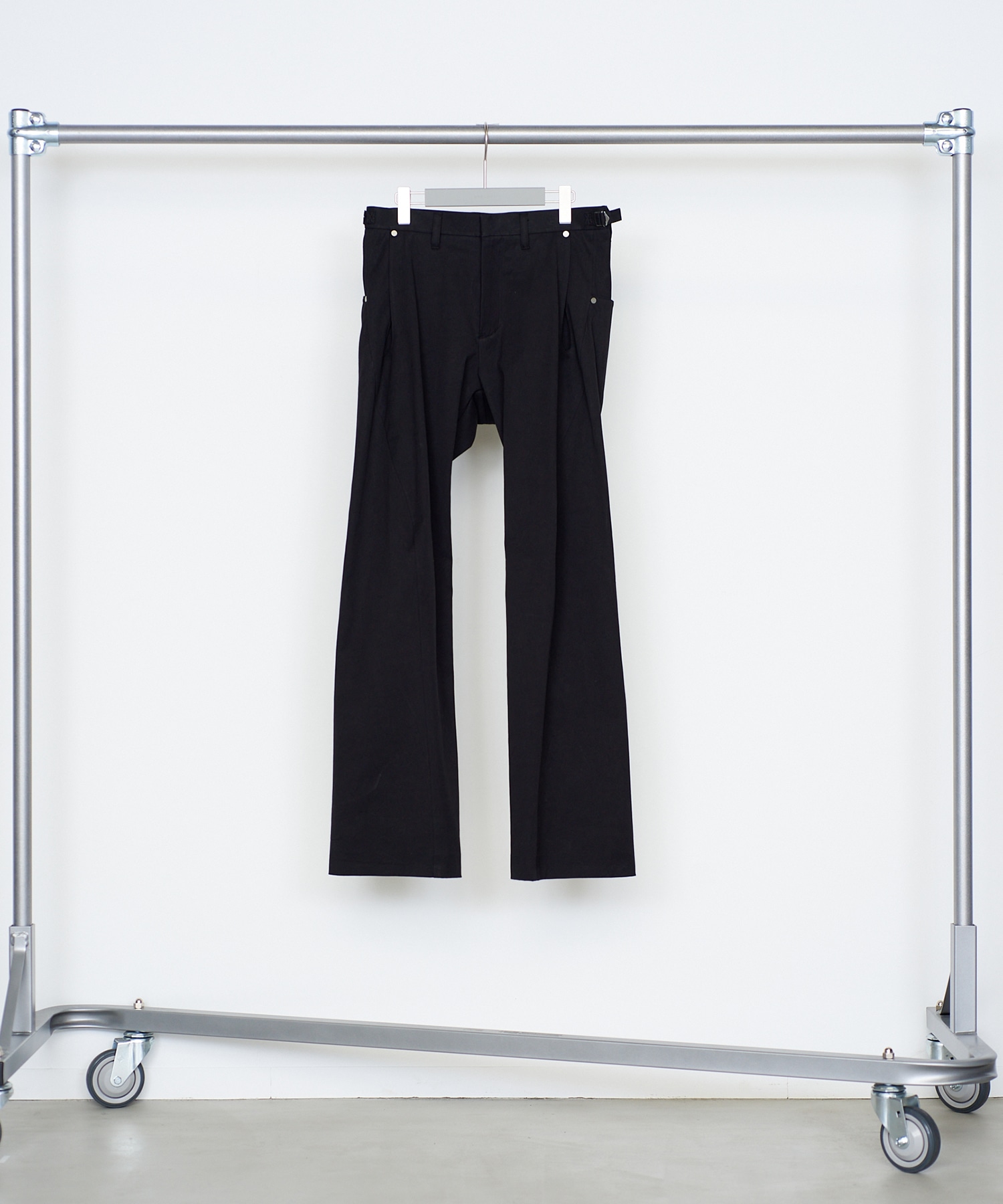 3D TWISTED CHINO PANTS NVRFRGT