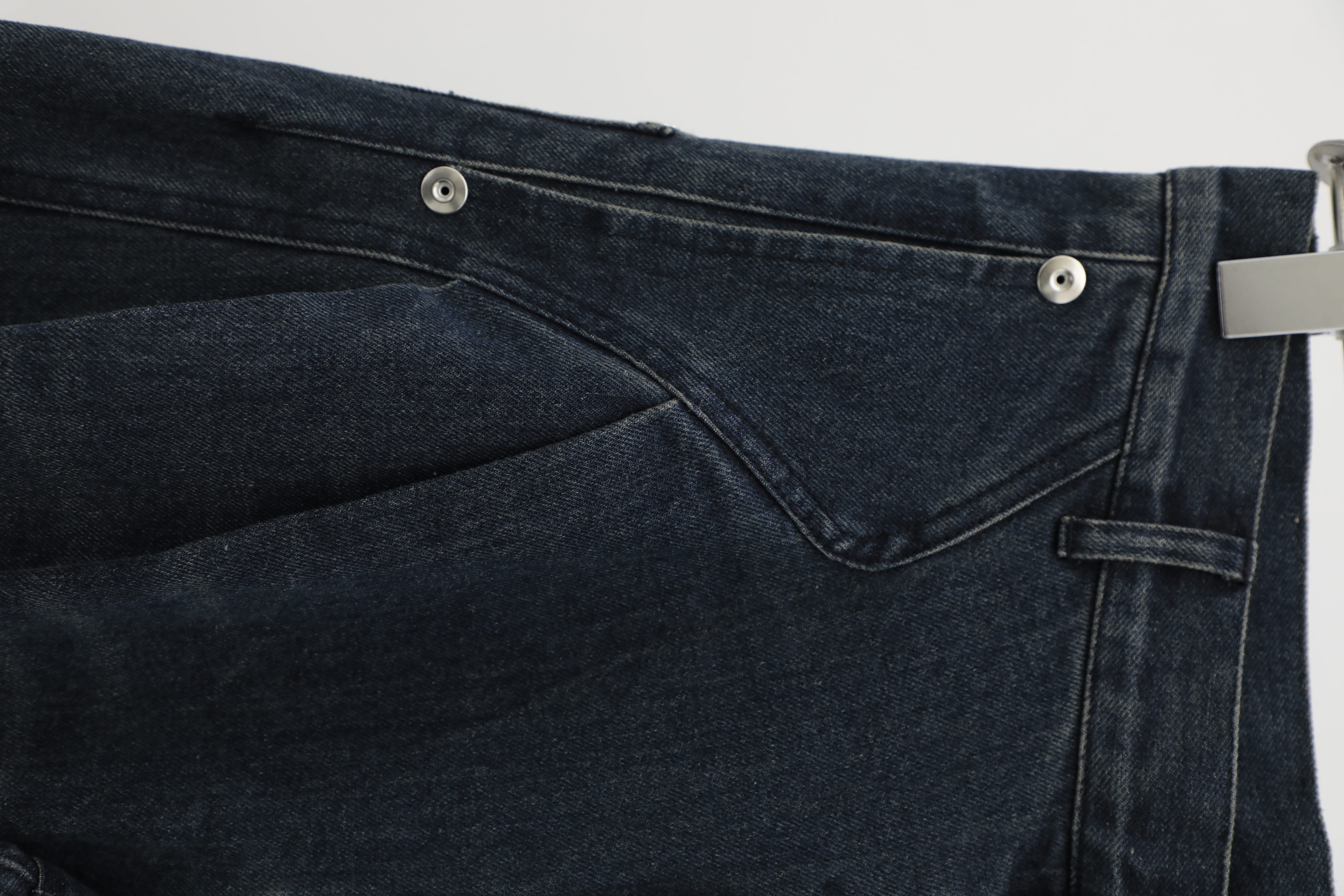 over dye curved denim CONZ
