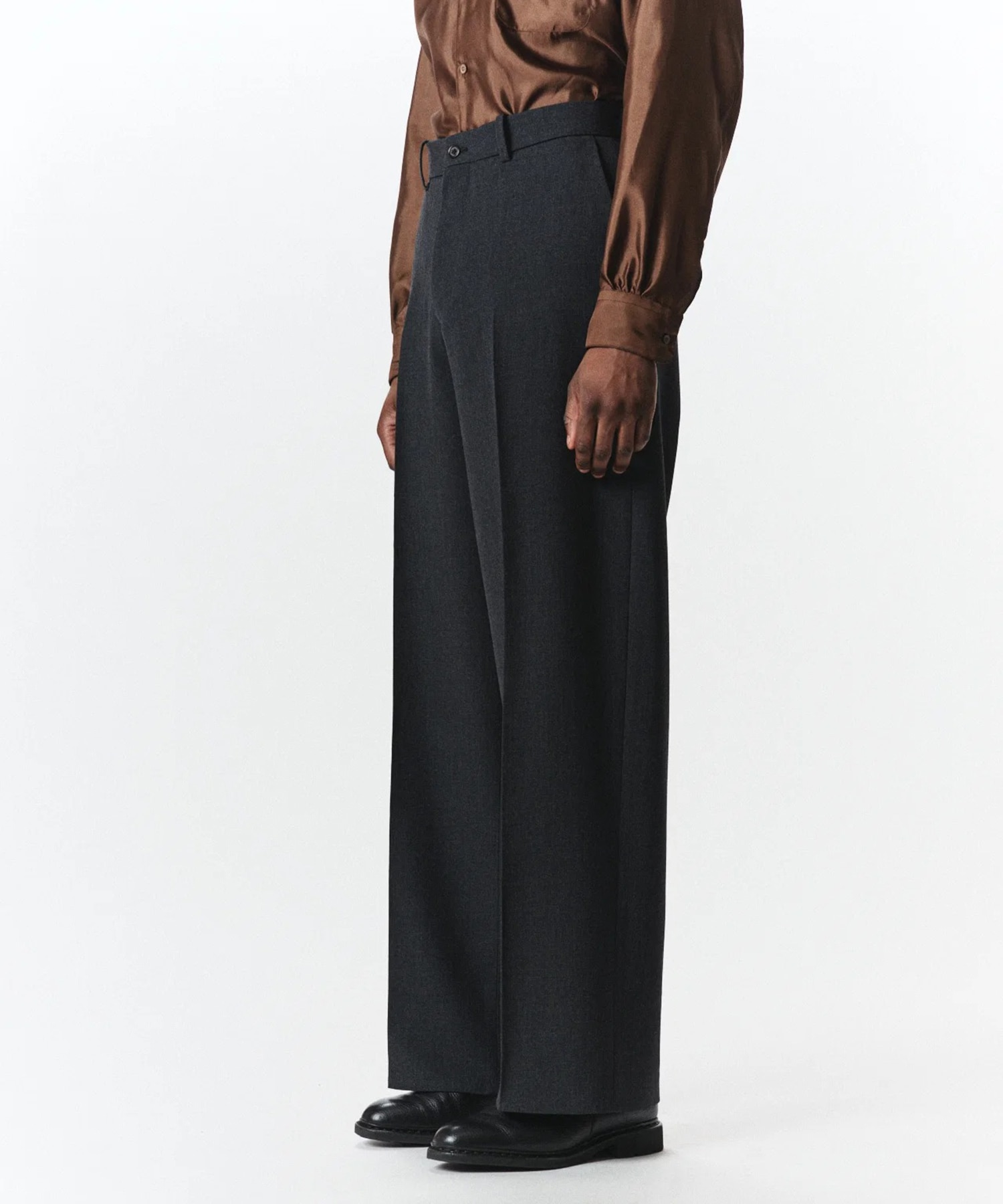 FLAT FRONT WIDE TROUSERS MARKAWARE/marka