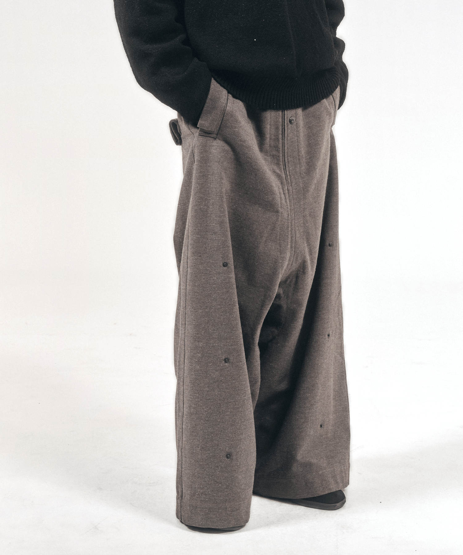MORPH YI PANTS JIAN YE