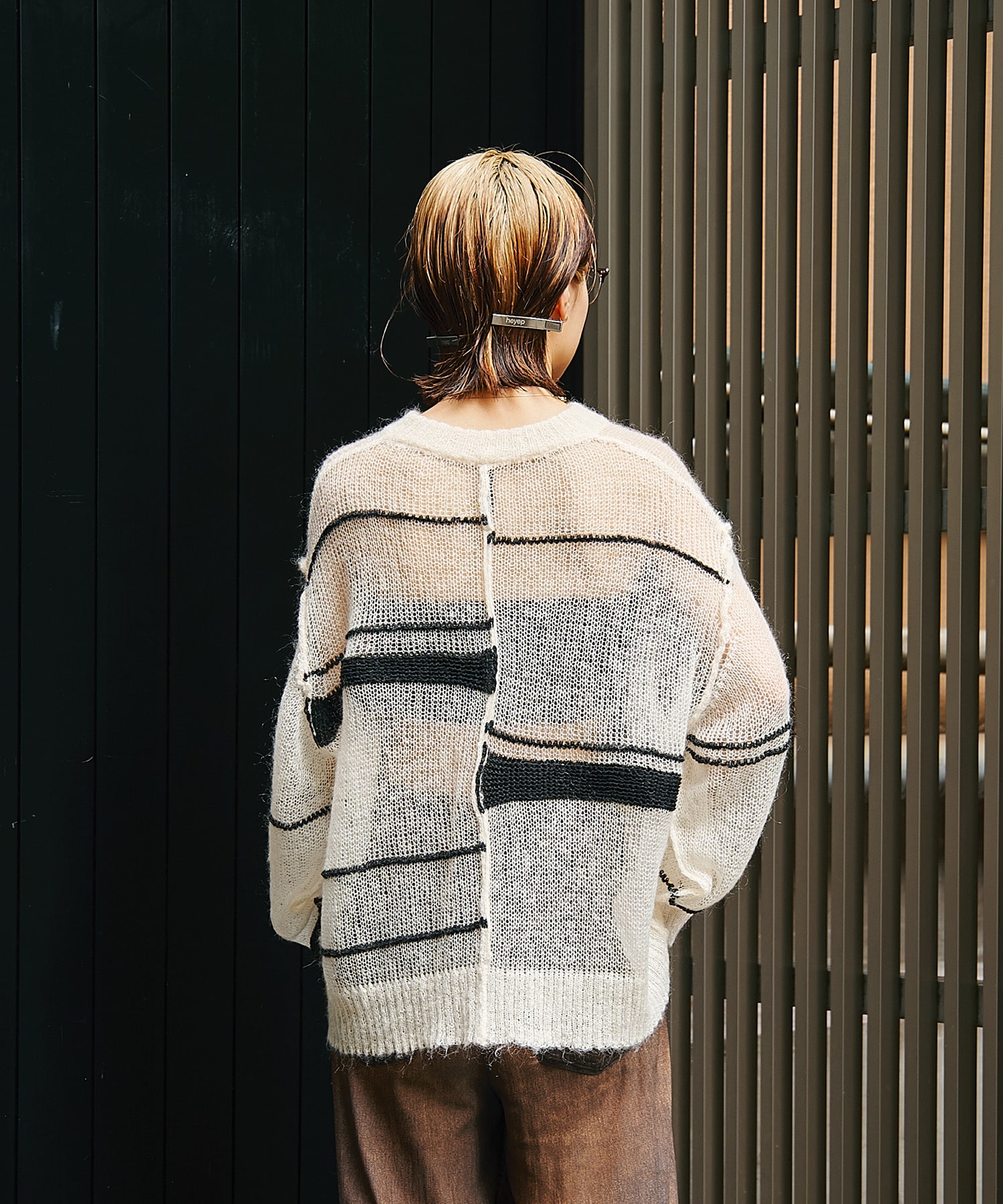 RANDOM BORDER LACE UP PULLOVER A CCORDION