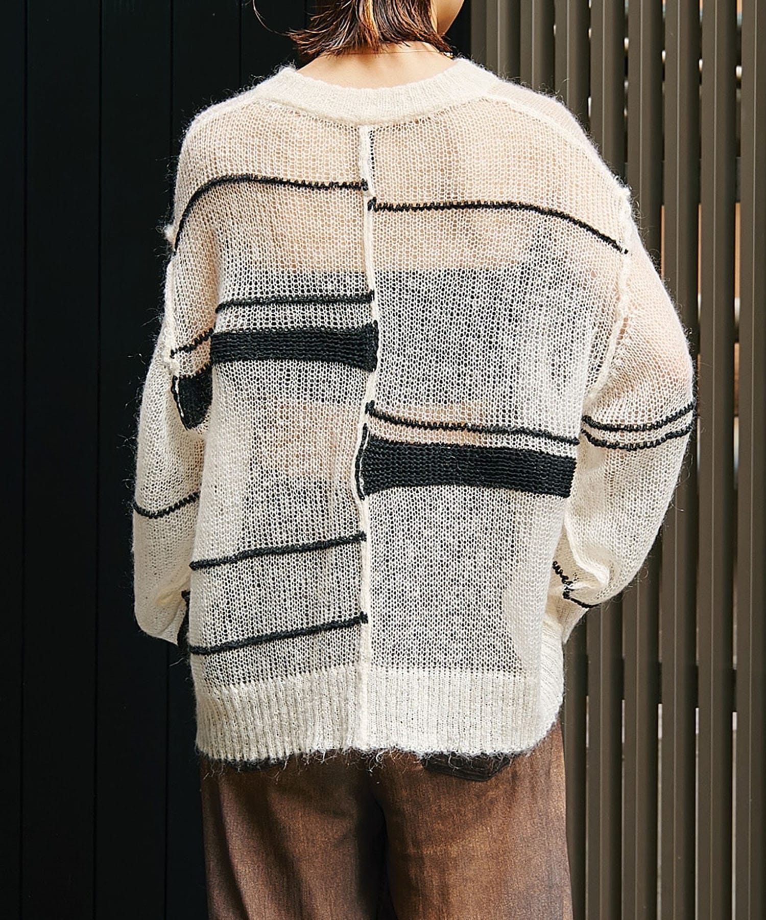 RANDOM BORDER LACE UP PULLOVER A CCORDION