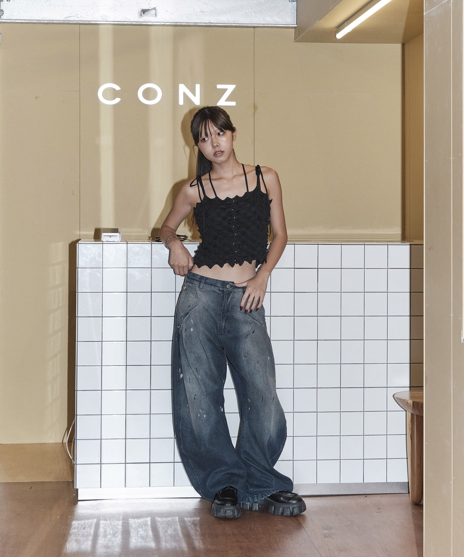 DARK WASH CURVED DENIM CONZ
