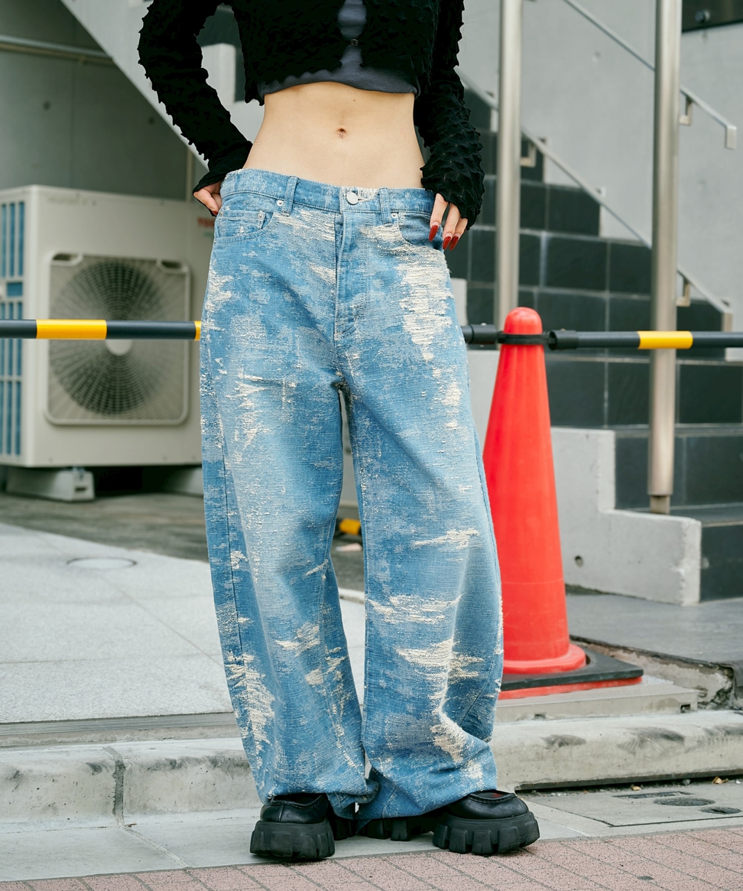 別注TAAKK DENIM CURVELEGPANTS TAAKK