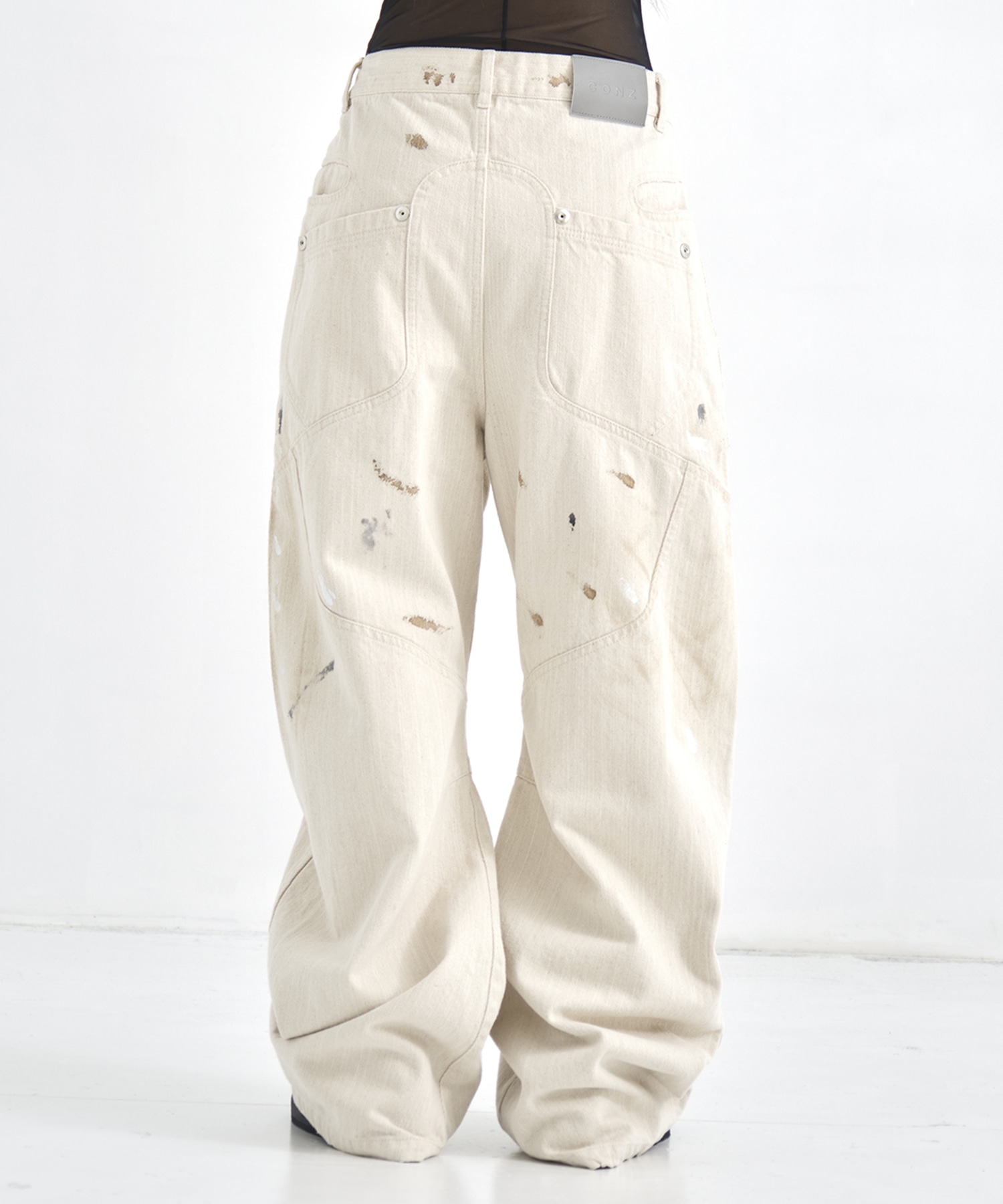 paint curved jeans CONZ