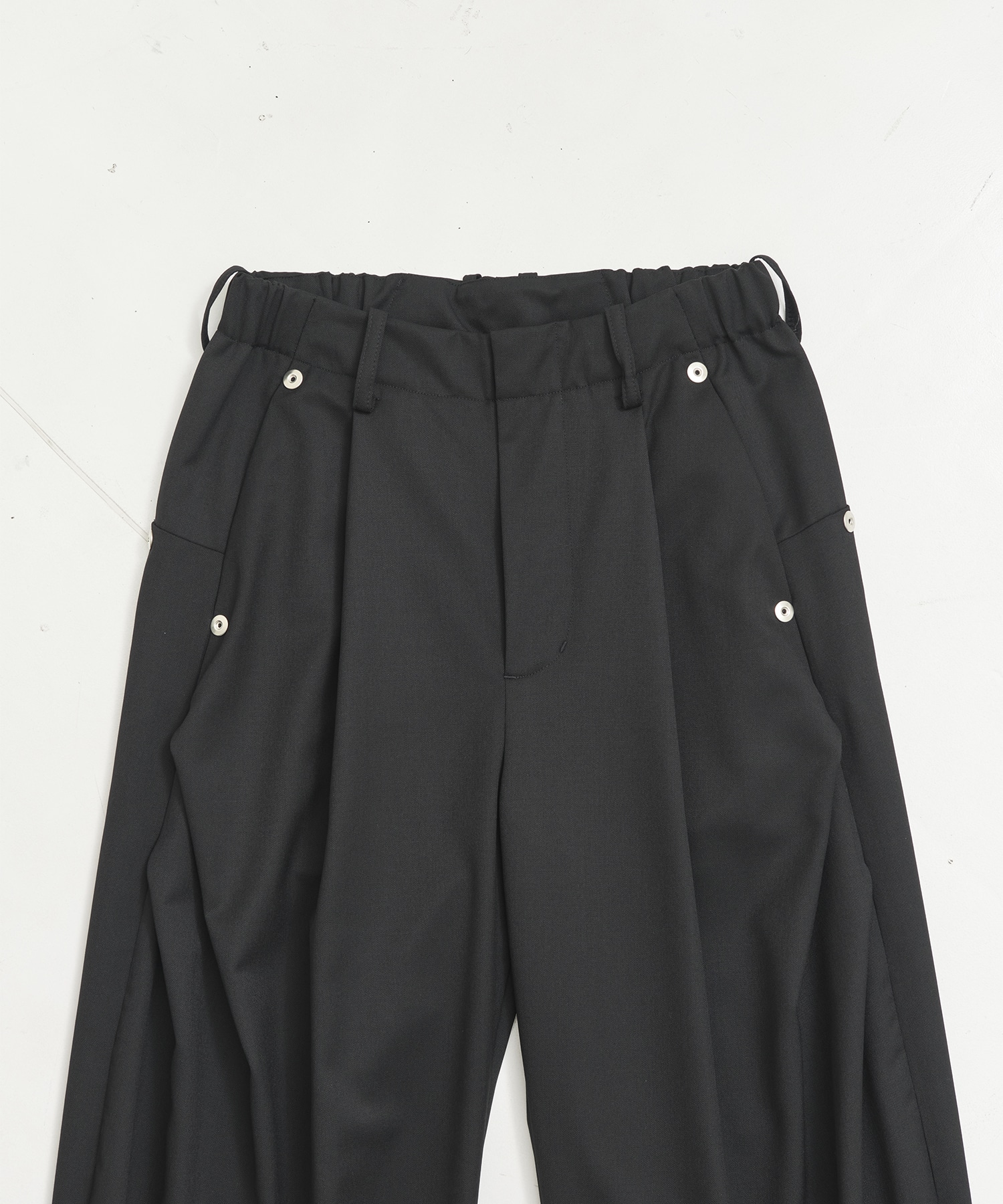 curve leg trousers CONZ