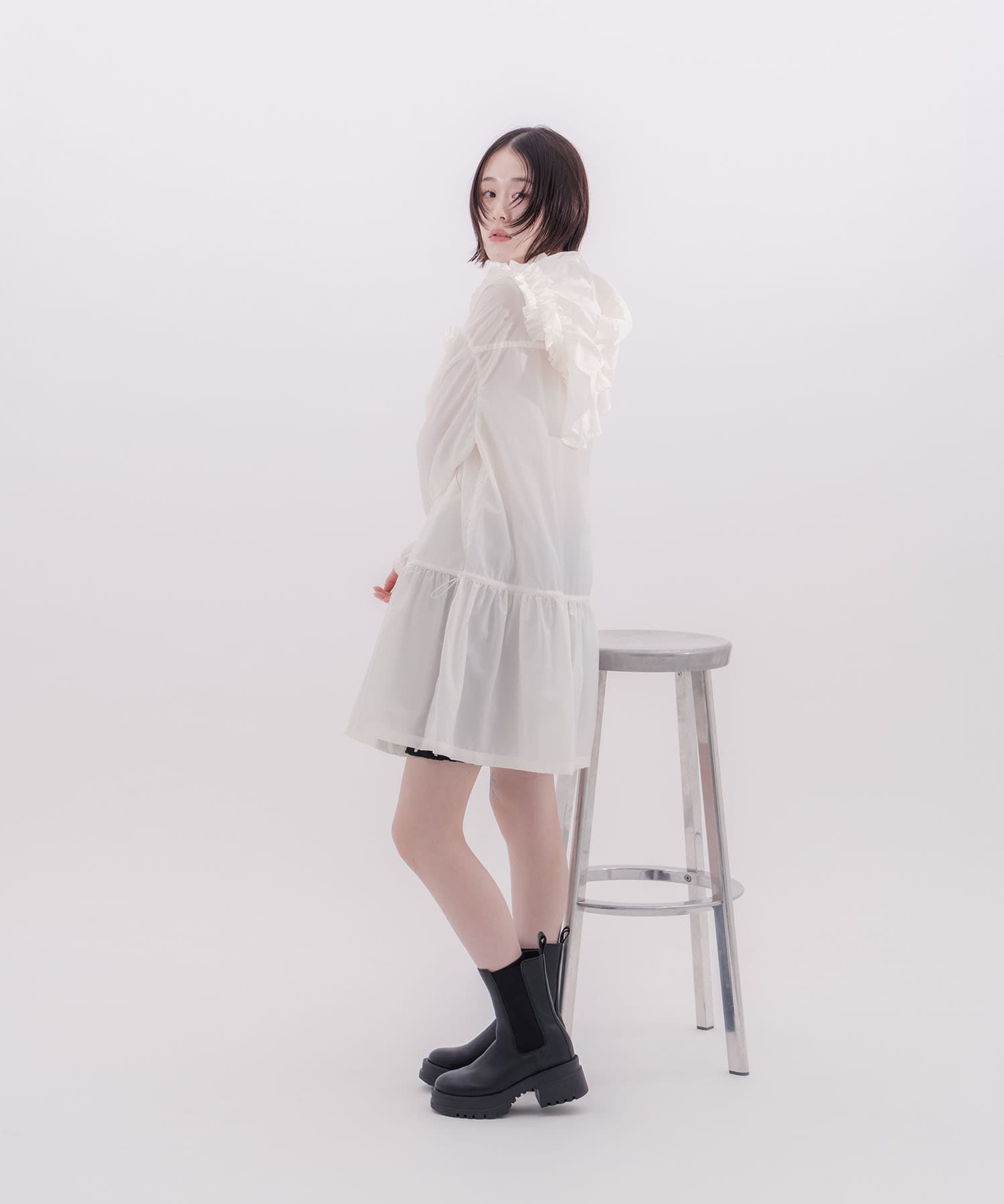 Nylon frilled mountain parka naokitomizuka