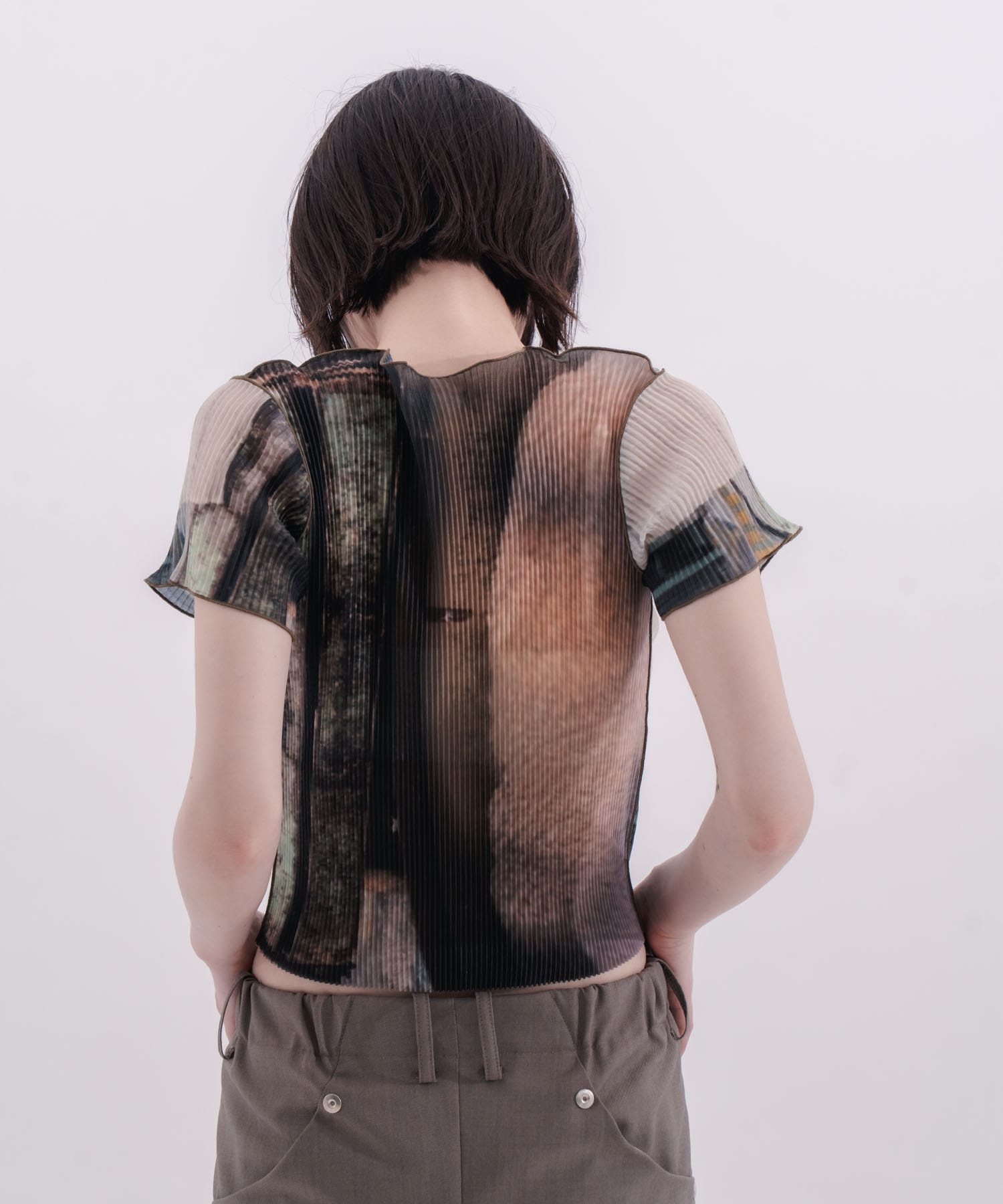 SHEER GRAPHIC TINY TOP kotohayokozawa