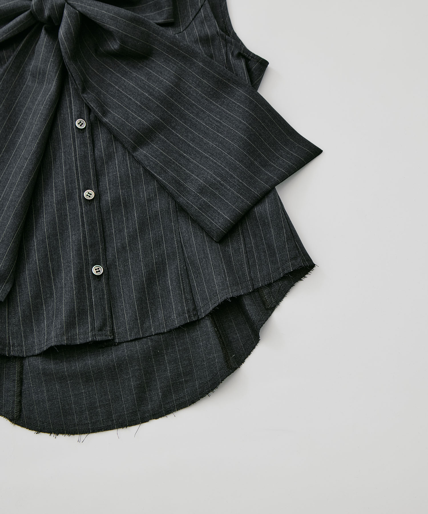 tied sleeve-less shirt CONZ