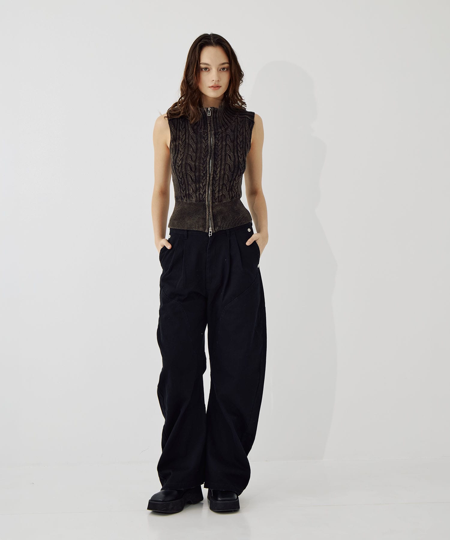 sleeveless zip knit tops CONZ