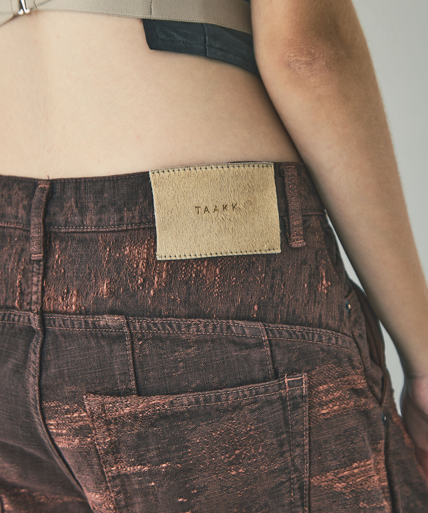 DENIM CURVED PANTS TAAKK