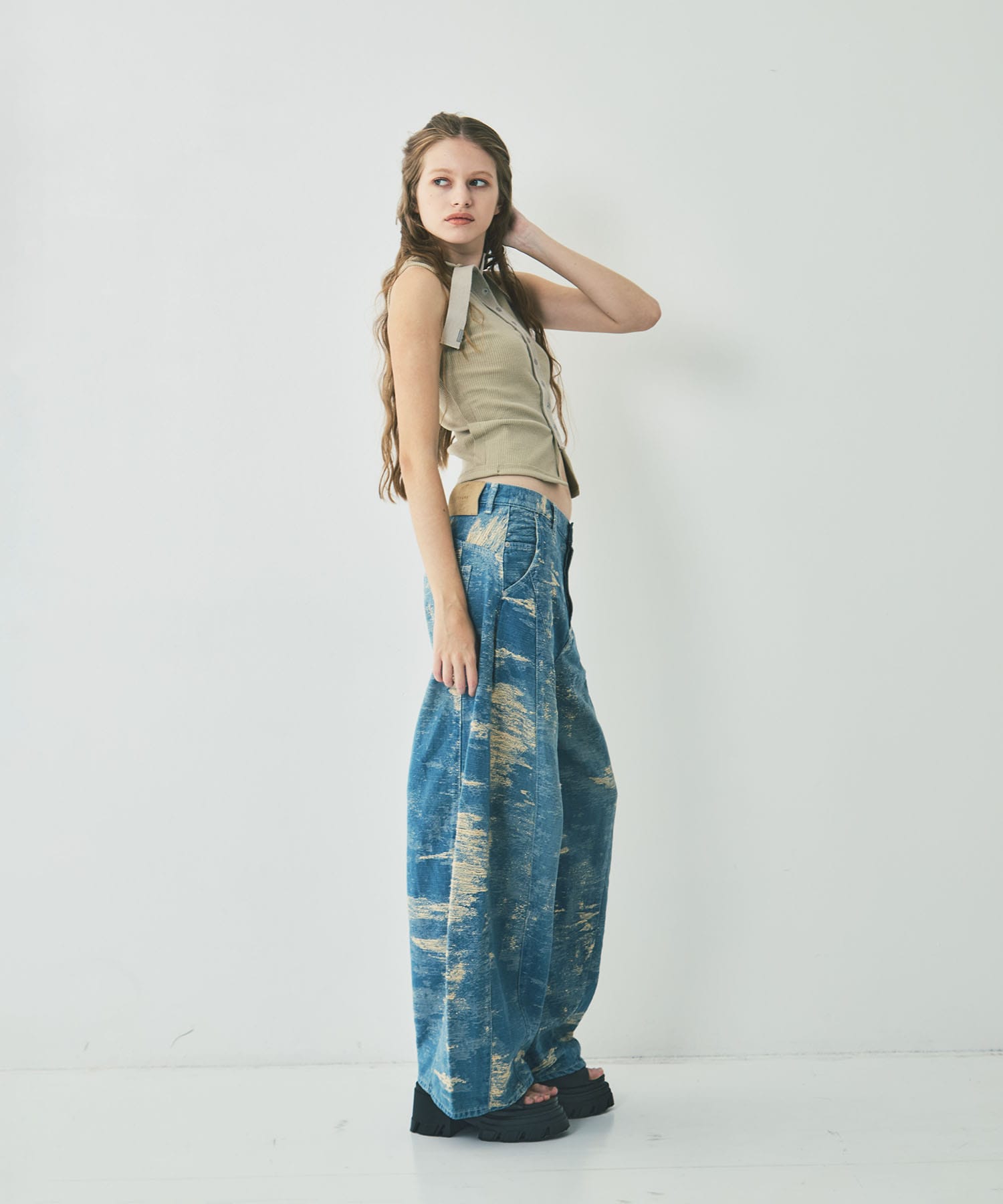 DENIM CURVED PANTS TAAKK