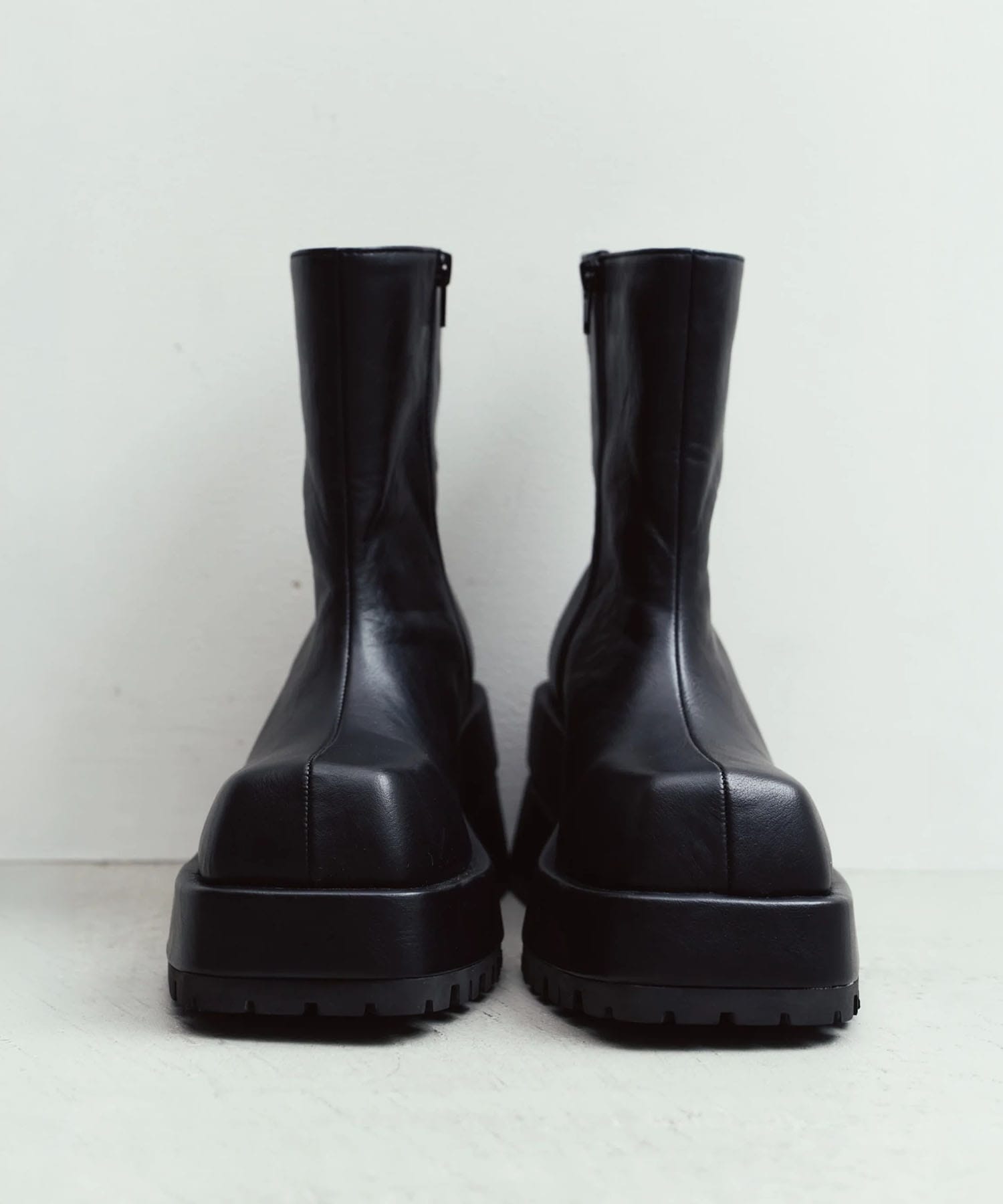 volume square boots Knuth Marf