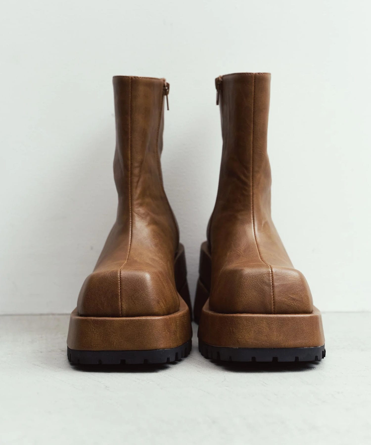 volume square boots Knuth Marf